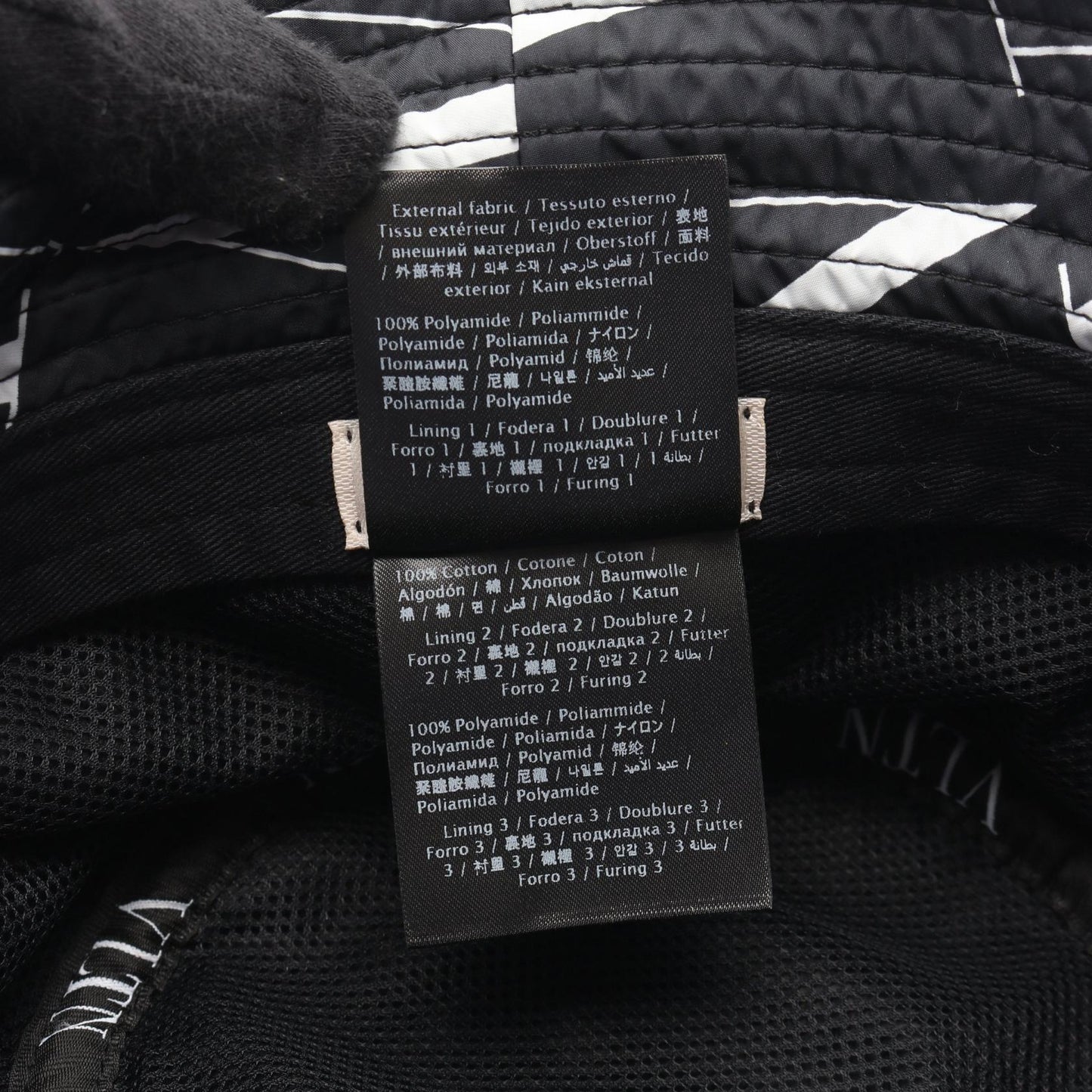 VLTNロゴ バケット ハット ナイロン ブラック ホワイト ヴァレンティノガラヴァーニ 財布・小物 VALENTINO GARAVANI