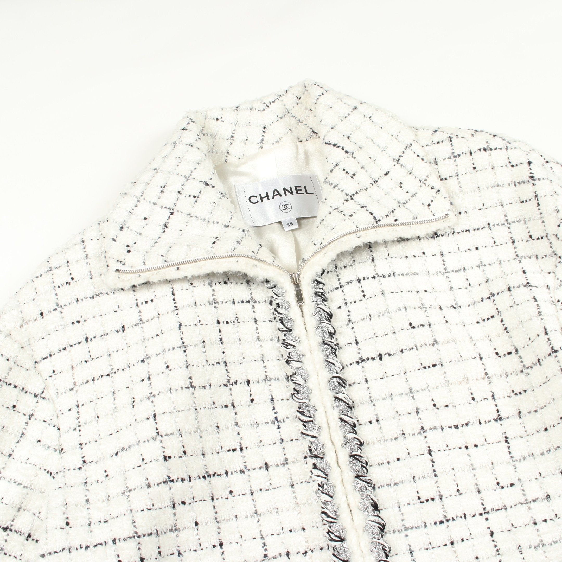 CHANEL シャネル スーツ ココマークボタン ツイードジャケット CHANEL - CHANEL シャネル スーツ ココマークボタン ツイード