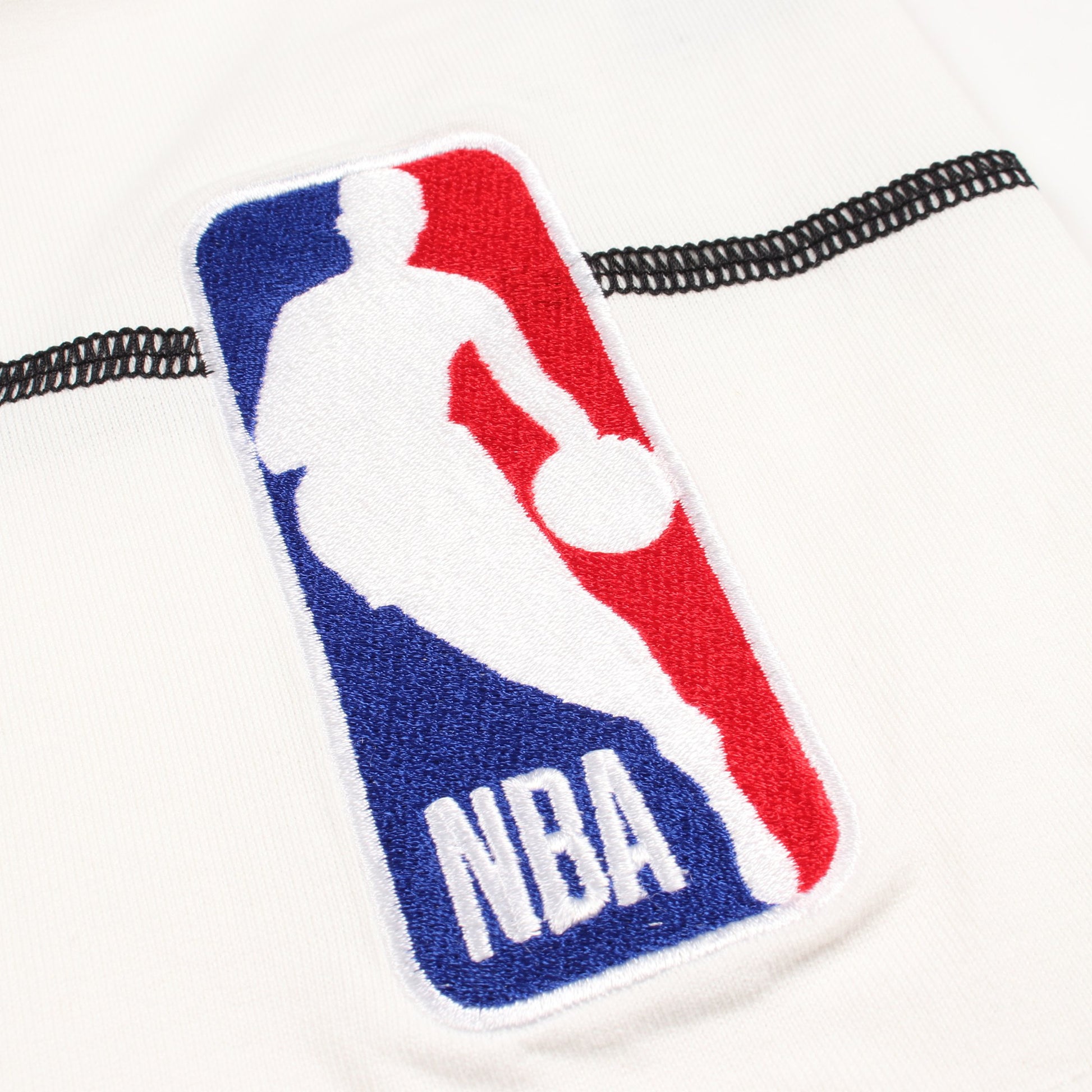 LOUIS VUITTON × NBA ステッチデザイン 半袖Tシャツ コットン ホワイト ルイヴィトン トップス LOUIS VUITTON