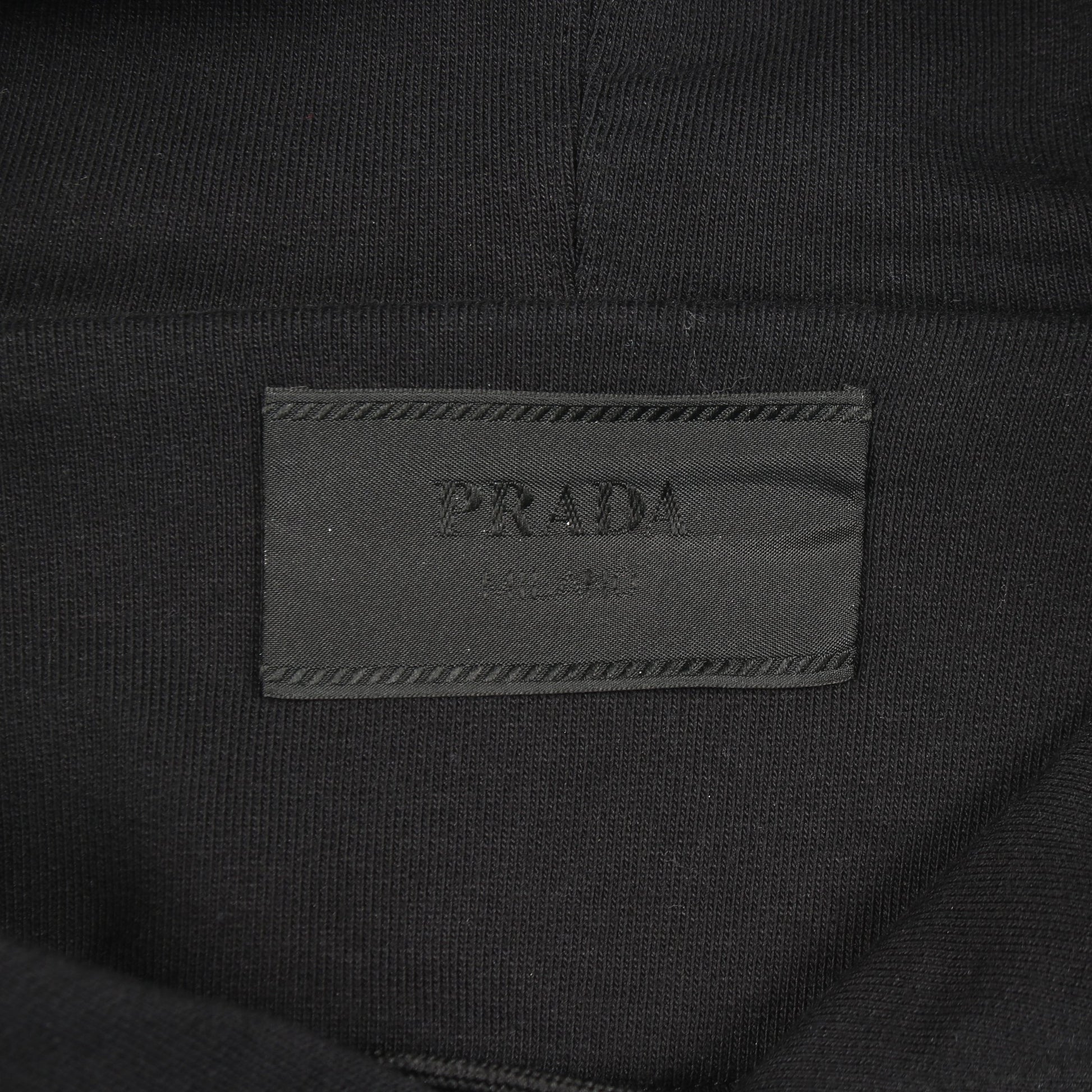 Re-Nylon プルオーバーパーカー コットン ナイロン ブラック 切替 三角プレート プラダ トップス PRADA