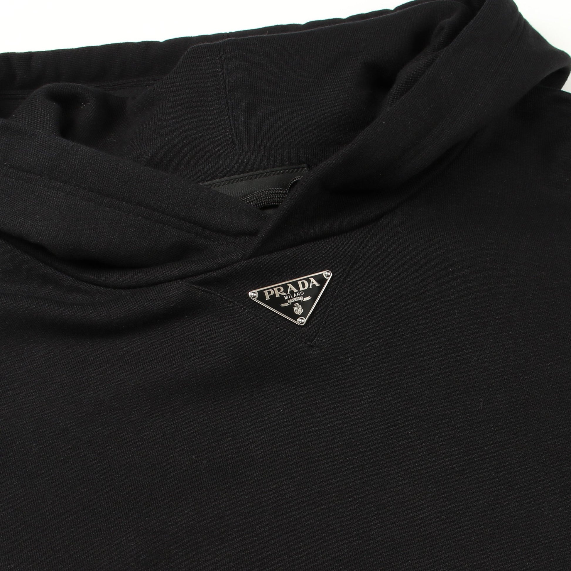 Re-Nylon プルオーバーパーカー コットン ナイロン ブラック 切替 三角プレート プラダ トップス PRADA