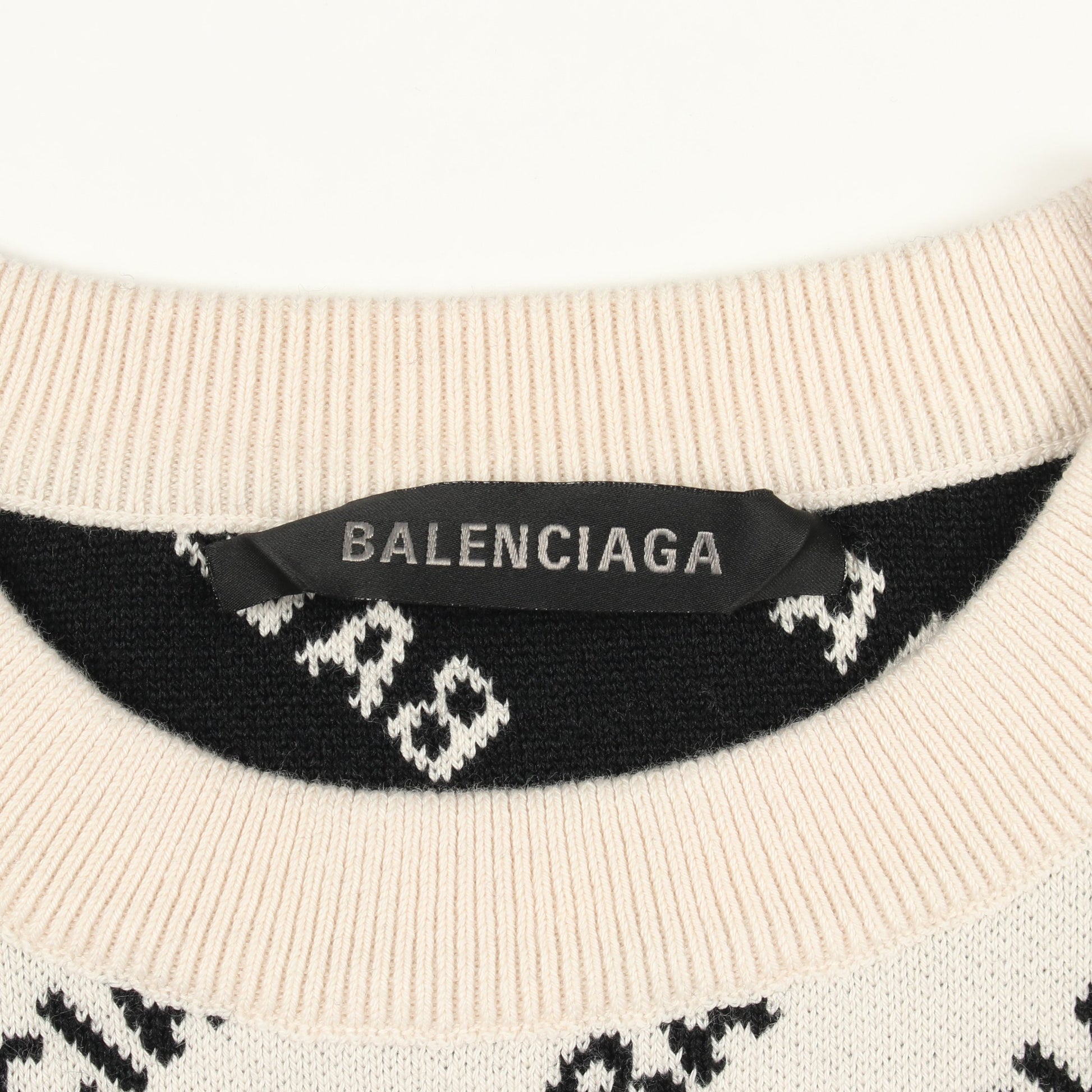 ニット クルーネック ロゴ総柄 コットン ウール オフホワイト ブラック バレンシアガ トップス BALENCIAGA