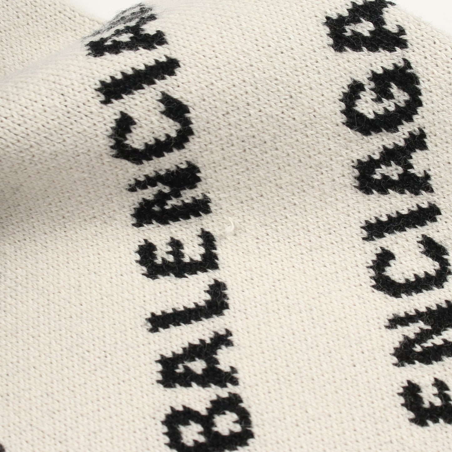 ニット クルーネック ロゴ総柄 コットン ウール オフホワイト ブラック バレンシアガ トップス BALENCIAGA