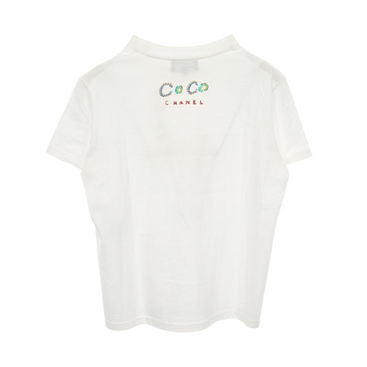 CHANEL × Pharrell Williams ロゴ 半袖Tシャツ コットン ホワイト マルチカラー ビーズ スパンコール シャネル トップス CHANEL