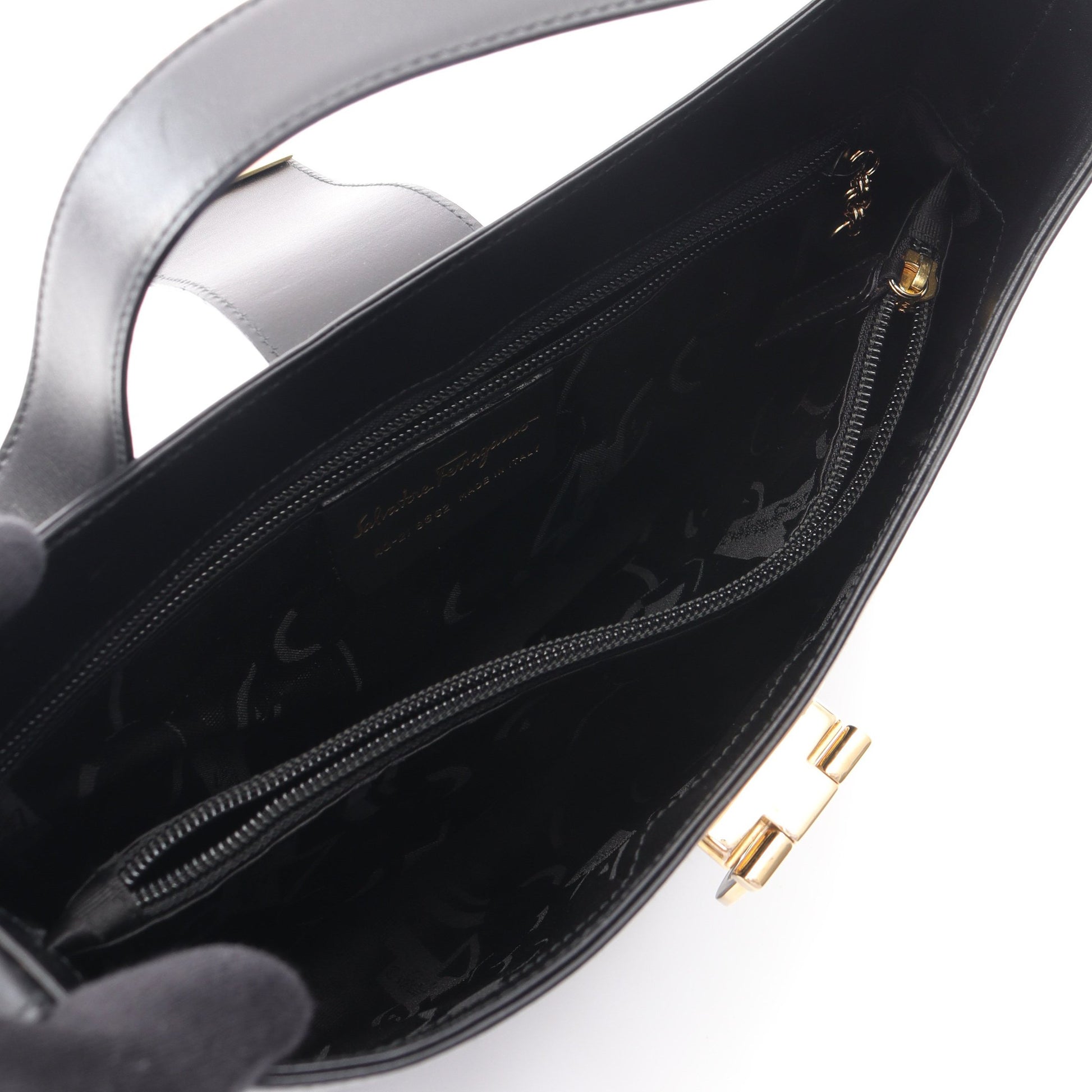 ガンチーニ ワンショルダーバッグ レザー ブラック サルヴァトーレフェラガモ バッグ Salvatore Ferragamo