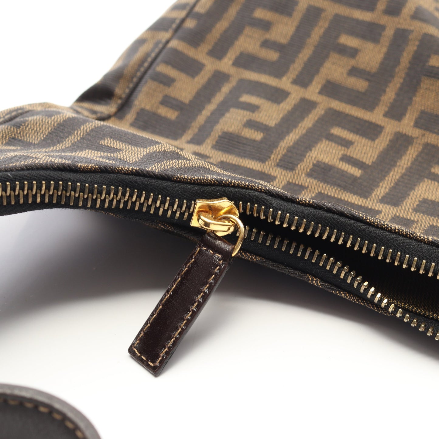 ズッカ ワンショルダーバッグ キャンバス レザー ブラウン ダークブラウン フェンディ バッグ FENDI