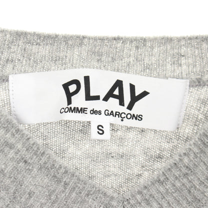 パートパッチ Vネック ニット ウール グレー プレイコムデギャルソン トップス PLAY COMME des GARCONS