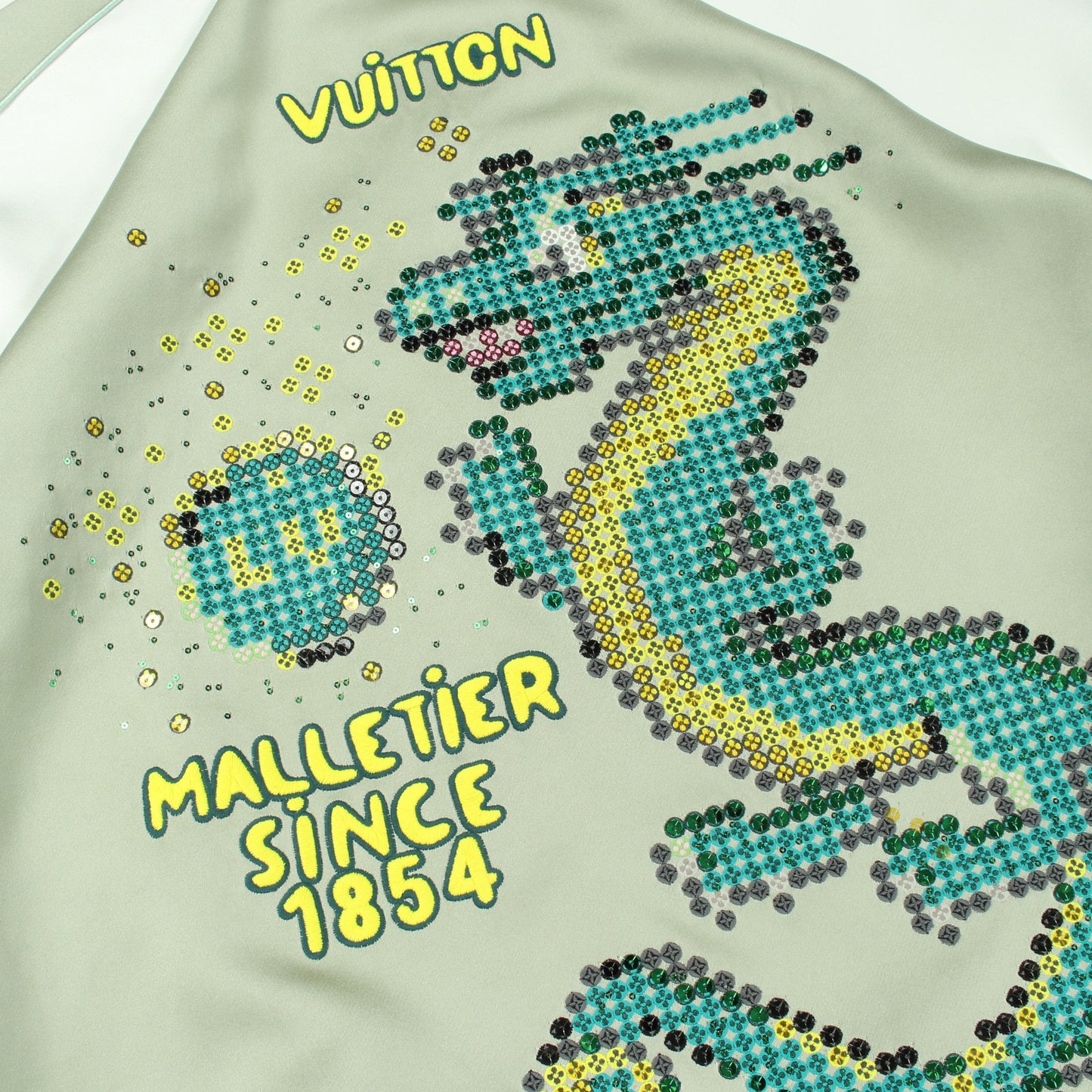 ドラゴン エンブロイダード スーベニアジャケット スカジャン ボンバージャケット ライトグリーン ホワイト ルイヴィトン アウター LOUIS VUITTON