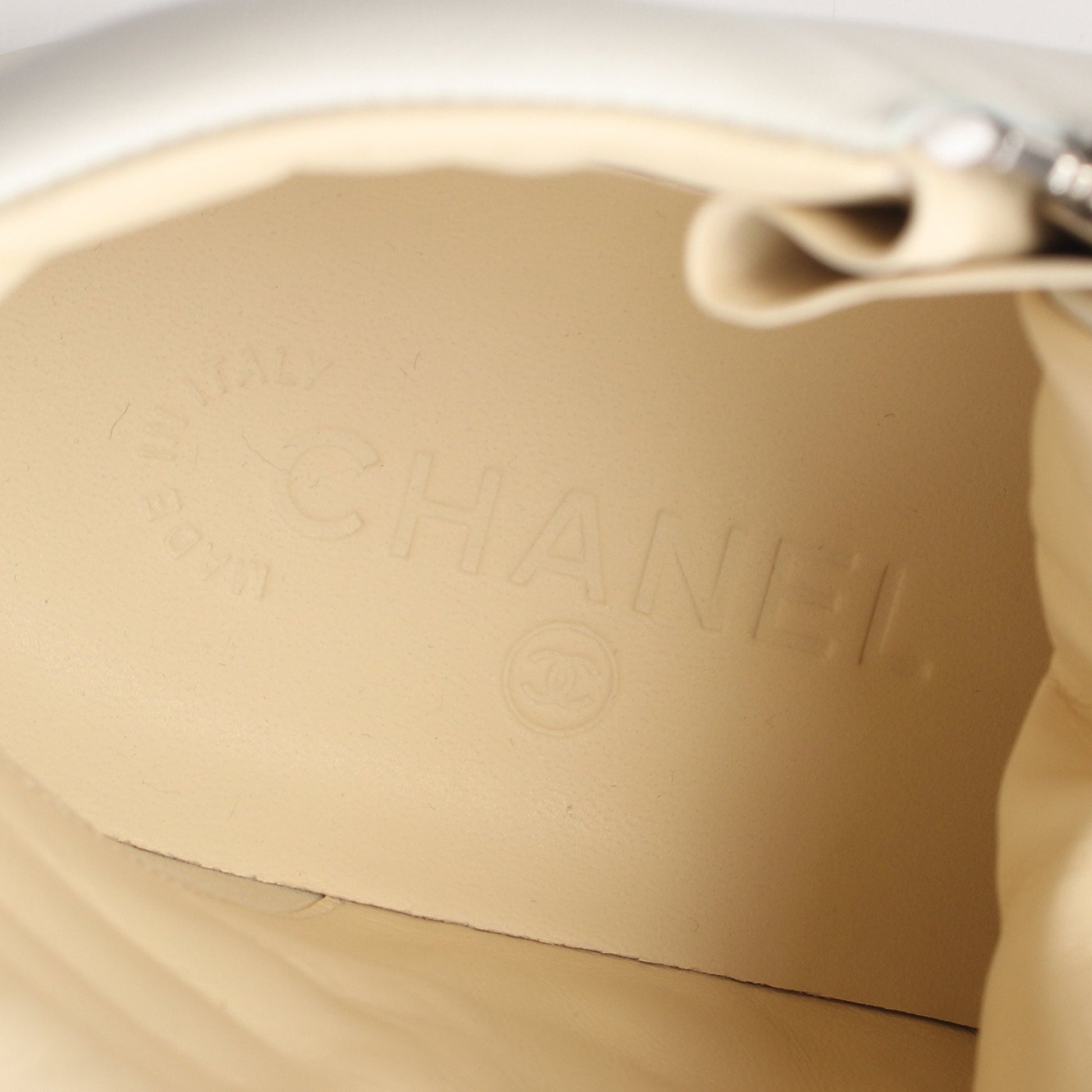 ココマーク サイドジップ ハイカットスニーカー レザー ホワイト シャネル シューズ CHANEL
