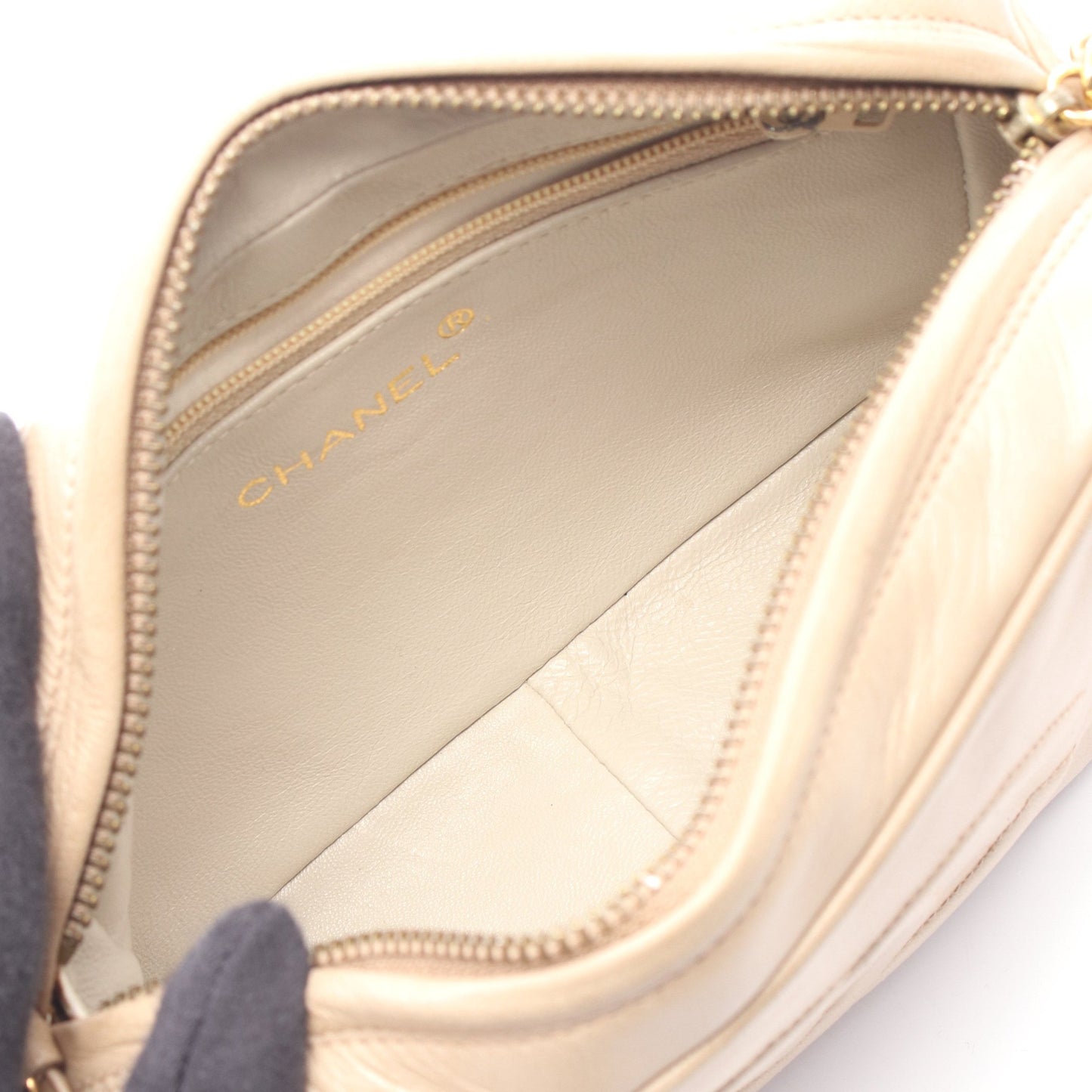 チェーンショルダーバッグ ラムスキン ベージュ ゴールド金具 シャネル バッグ CHANEL