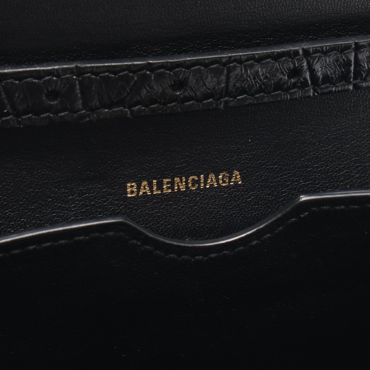 B. ビードット ショルダーバッグ エナメルレザー ブラック クロコ型押し バレンシアガ バッグ BALENCIAGA