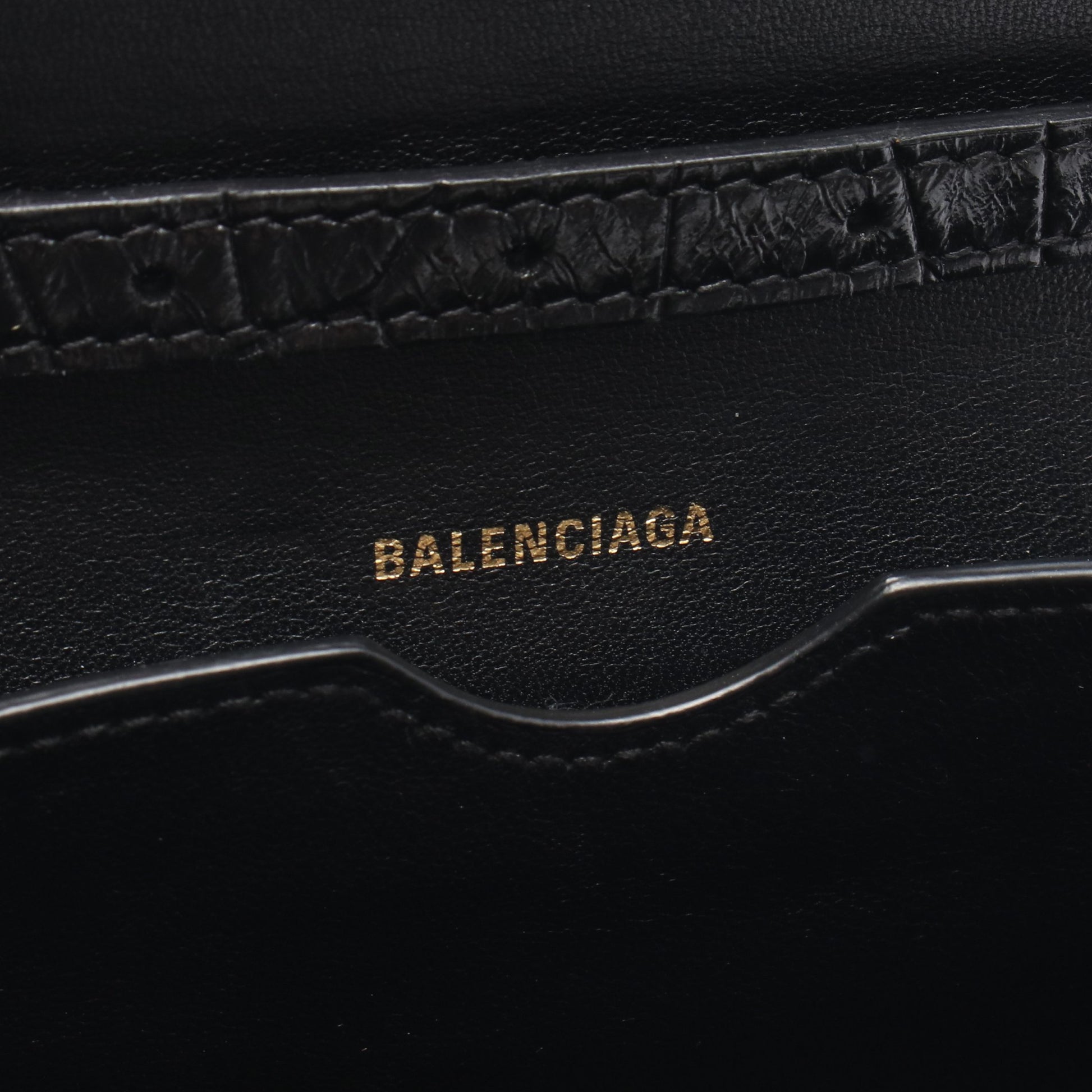 B. ビードット ショルダーバッグ エナメルレザー ブラック クロコ型押し バレンシアガ バッグ BALENCIAGA