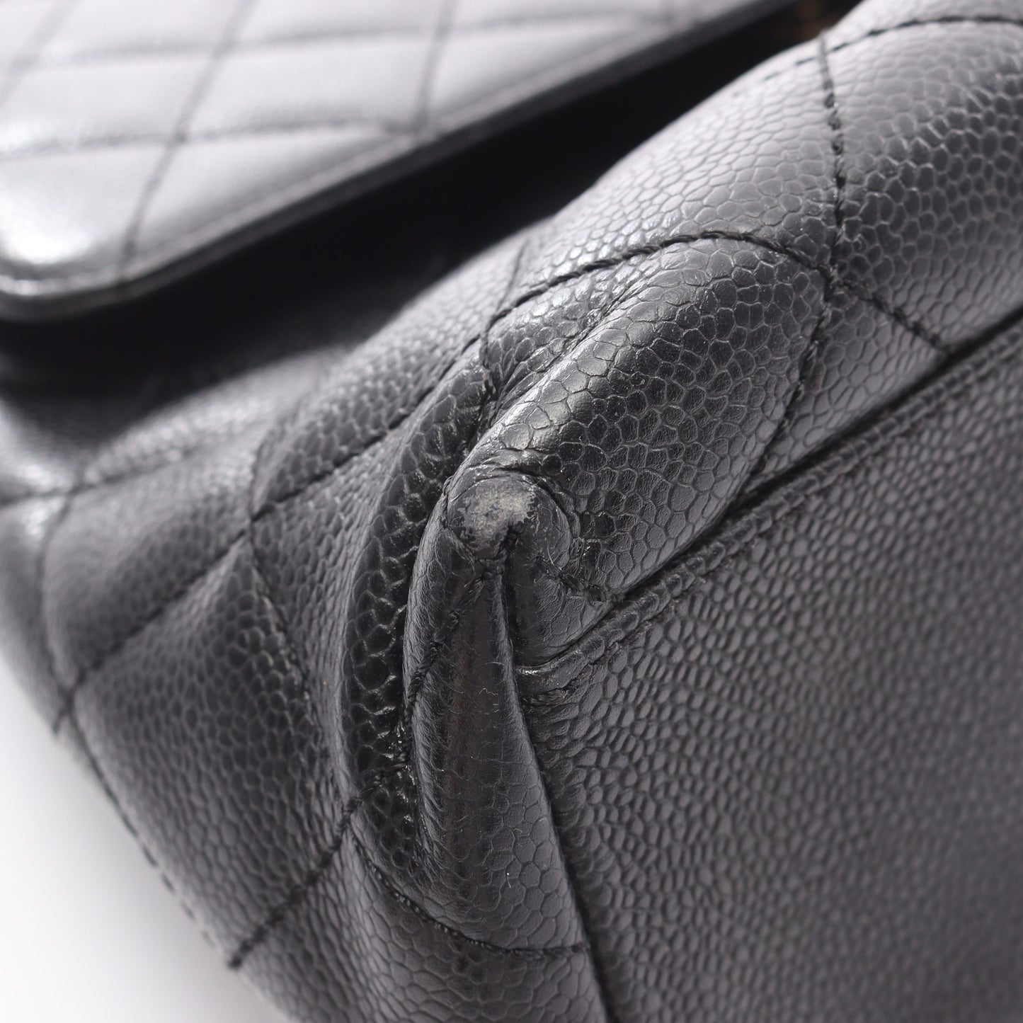 マトラッセ ハンドバッグ キャビアスキン ブラック ゴールド金具 シャネル バッグ CHANEL