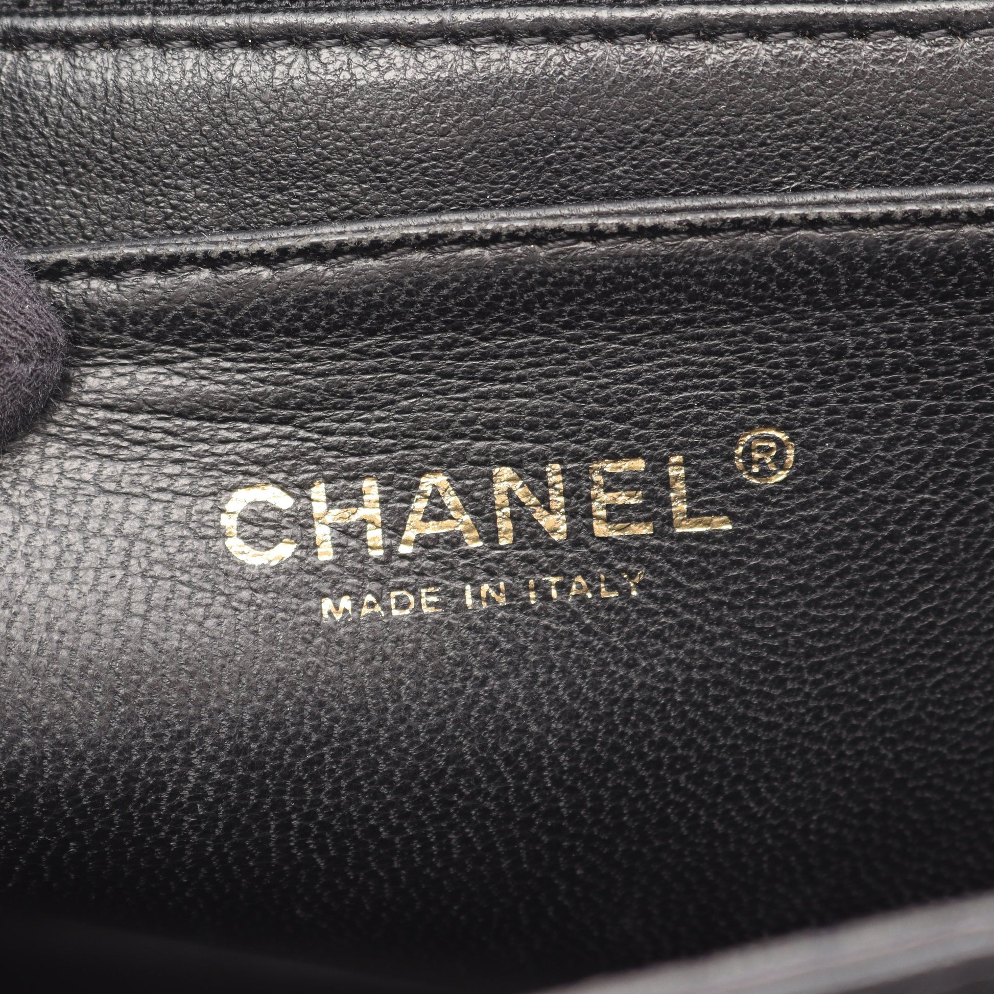 マトラッセ ハンドバッグ キャビアスキン ブラック ゴールド金具 シャネル バッグ CHANEL