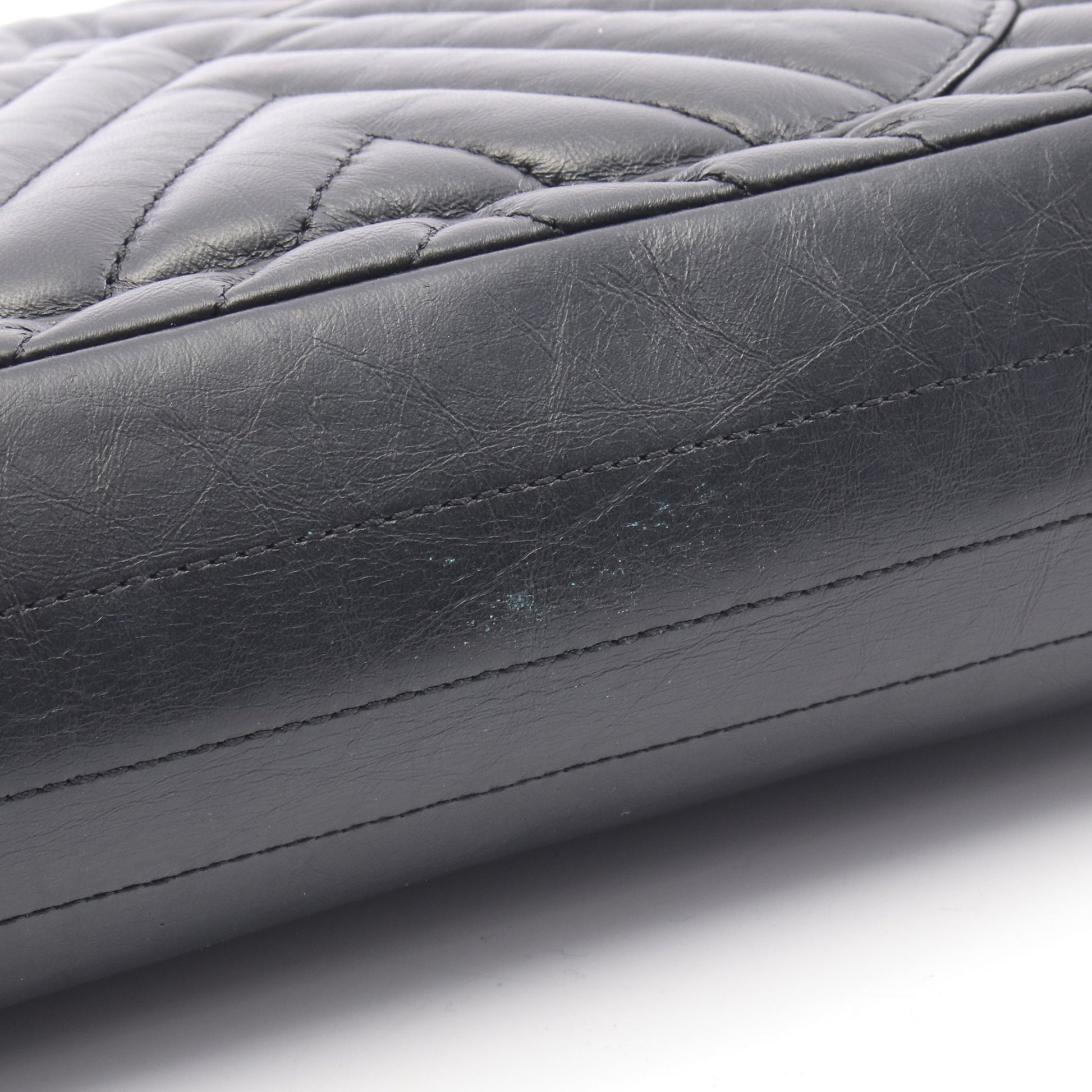 2.55 シェブロン Vステッチ Wフラップ Wチェーンショルダーバッグ レザー ブラック ブラック金具 マドモアゼルチェーン シャネル バッグ CHANEL