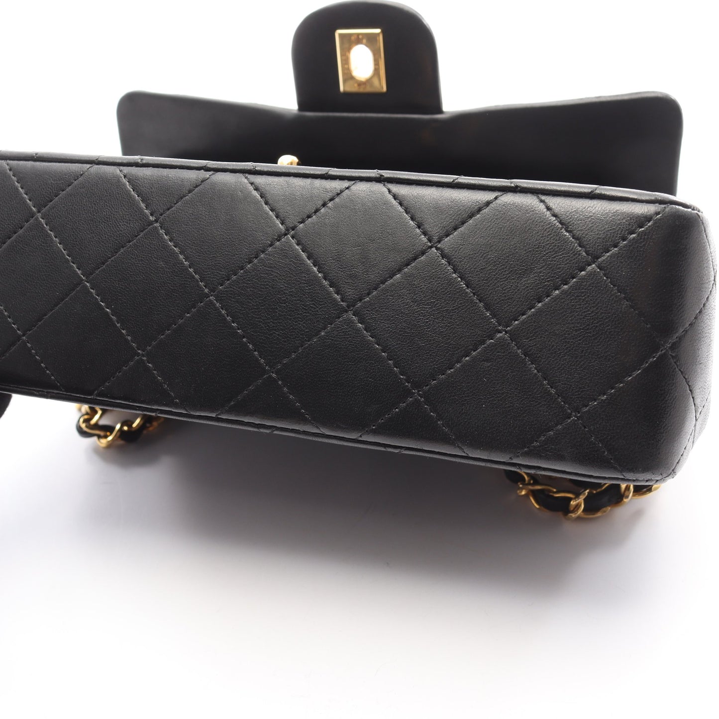マトラッセ Wフラップ Wチェーンショルダーバッグ ラムスキン ブラック ゴールド金具 シャネル バッグ CHANEL