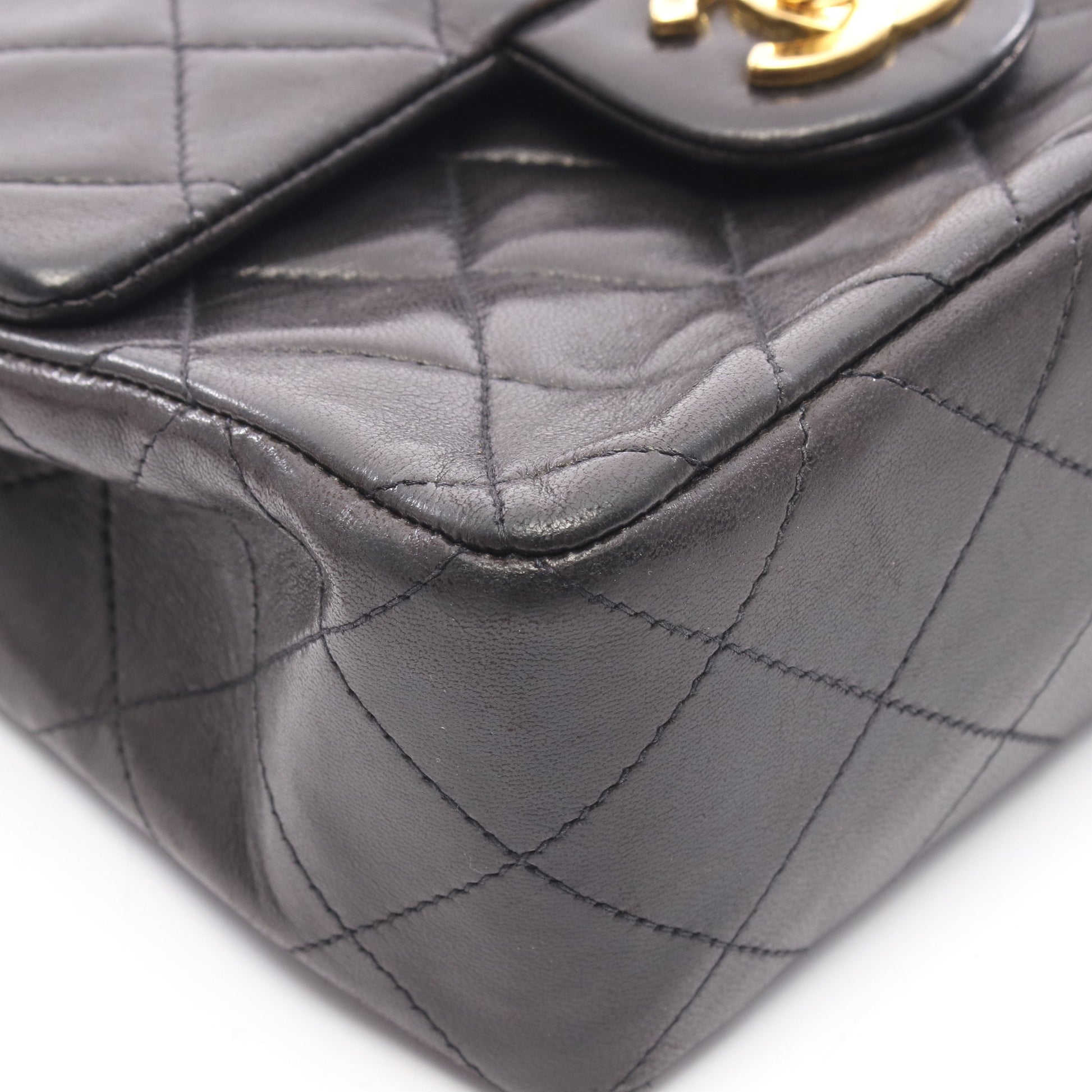 ミニマトラッセ チェーンショルダーバッグ ラムスキン ブラック ゴールド金具 シャネル バッグ CHANEL