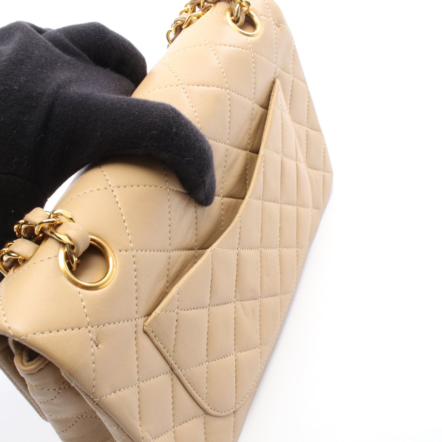 マトラッセ Wフラップ Wチェーンショルダーバッグ ラムスキン ベージュ ゴールド金具 シャネル