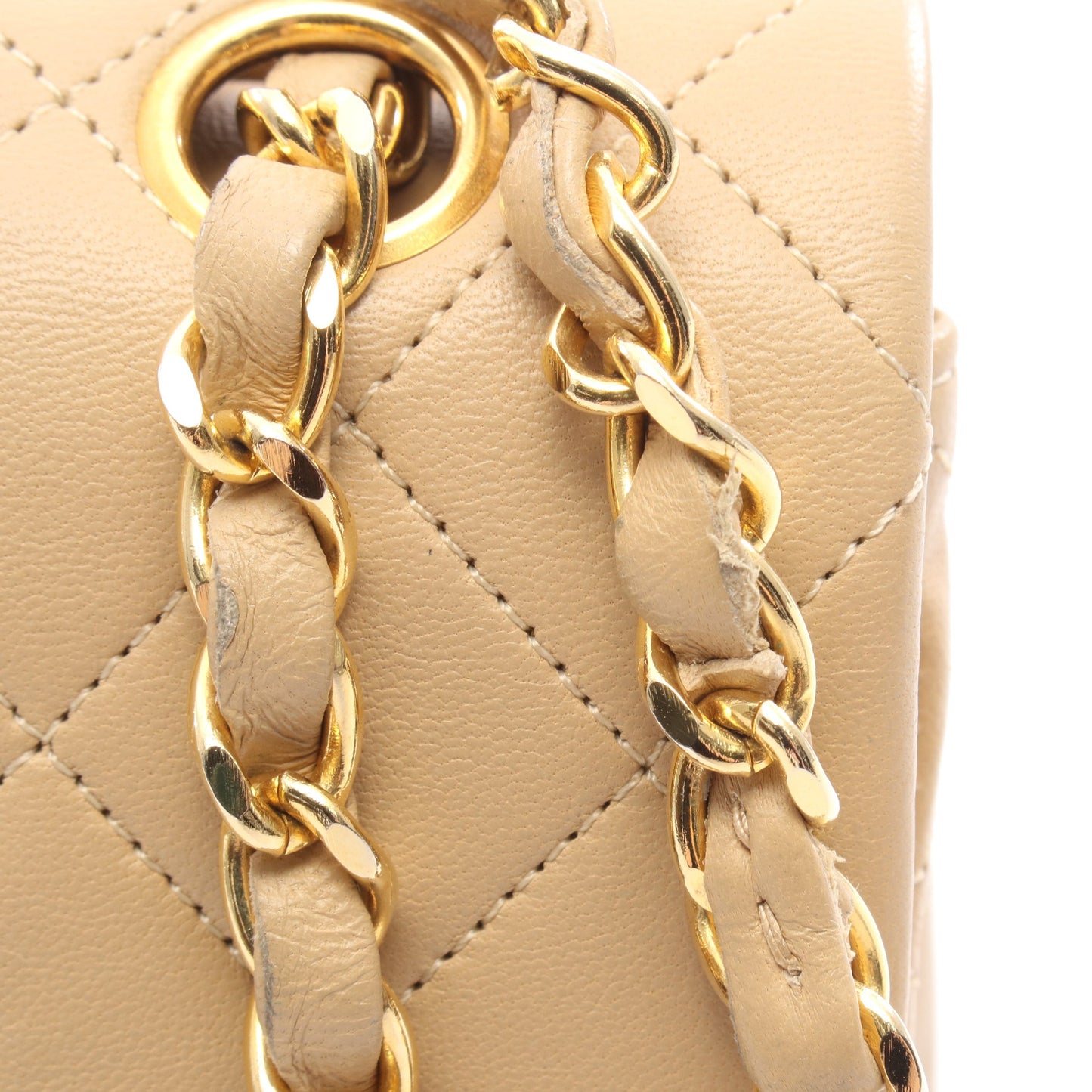 マトラッセ Wフラップ Wチェーンショルダーバッグ ラムスキン ベージュ ゴールド金具 シャネル