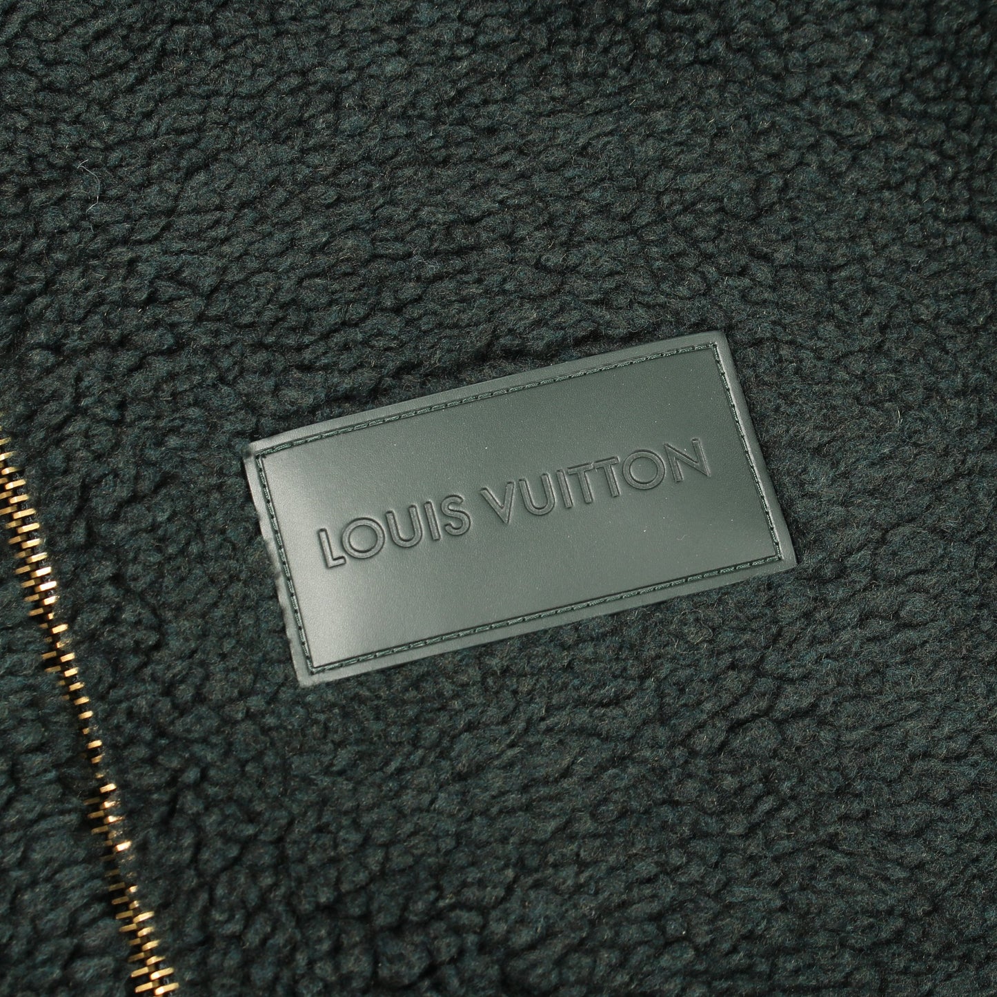 レザーパッチ フリースブルゾン ジャケット ダークグリーン ルイヴィトン アウター LOUIS VUITTON