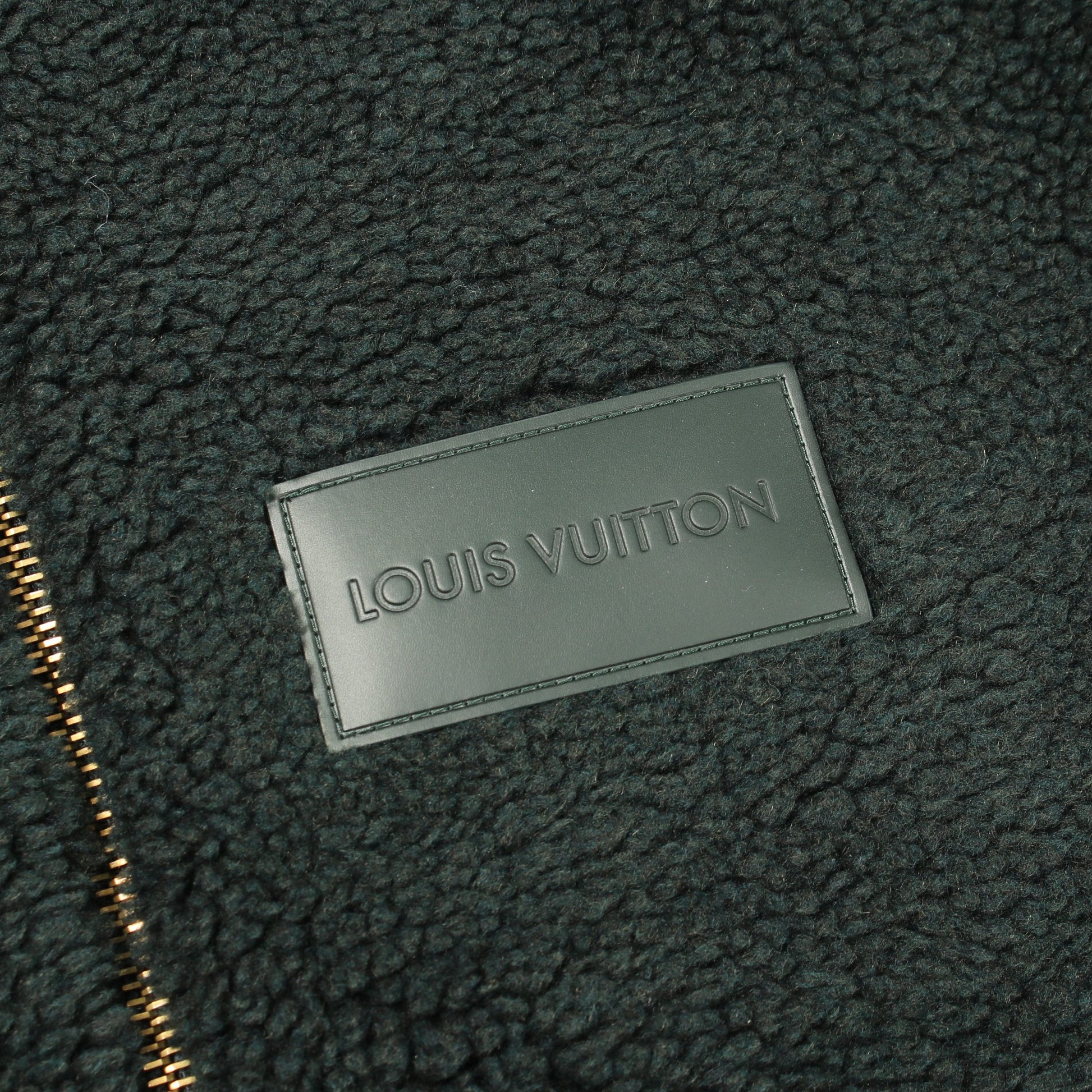 レザーパッチ フリースブルゾン ジャケット ダークグリーン ルイヴィトン アウター LOUIS VUITTON