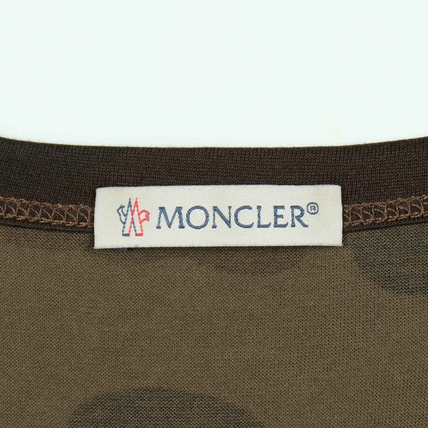 ラバーロゴ カモフラージュ 半袖Tシャツ コットン カーキグリーン マルチカラー モンクレール トップス MONCLER