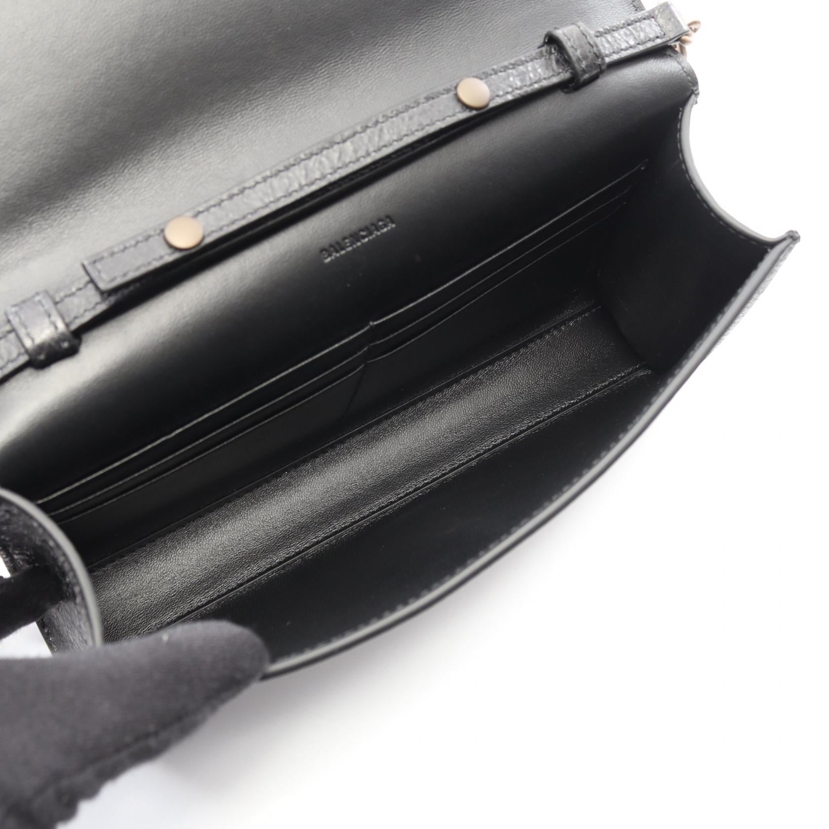 BALENCIAGA バレンシアガ　シティ　ブラックレザー ショルダーバッグ CITY シティ ショルダーバッグ レザー ブラック バレンシアガ – RECLO