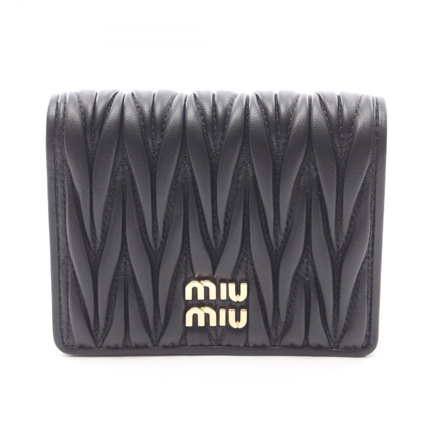 MATELASSE'MIU 二つ折り財布 レザー ブラック ミュウミュウ 財布・小物 miu miu