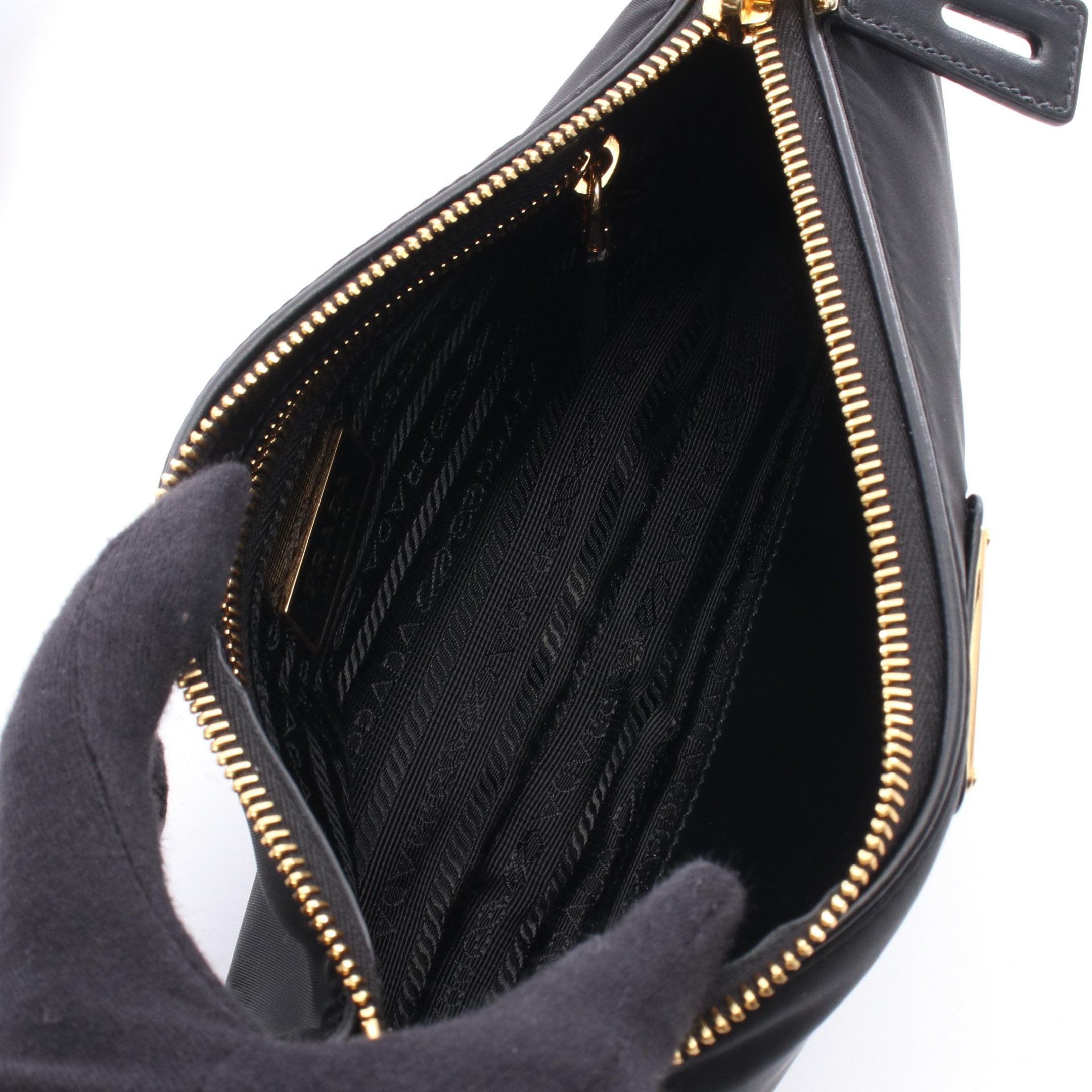 Re-Nylon スモール ショルダーバッグ ナイロン レザー ブラック プラダ
