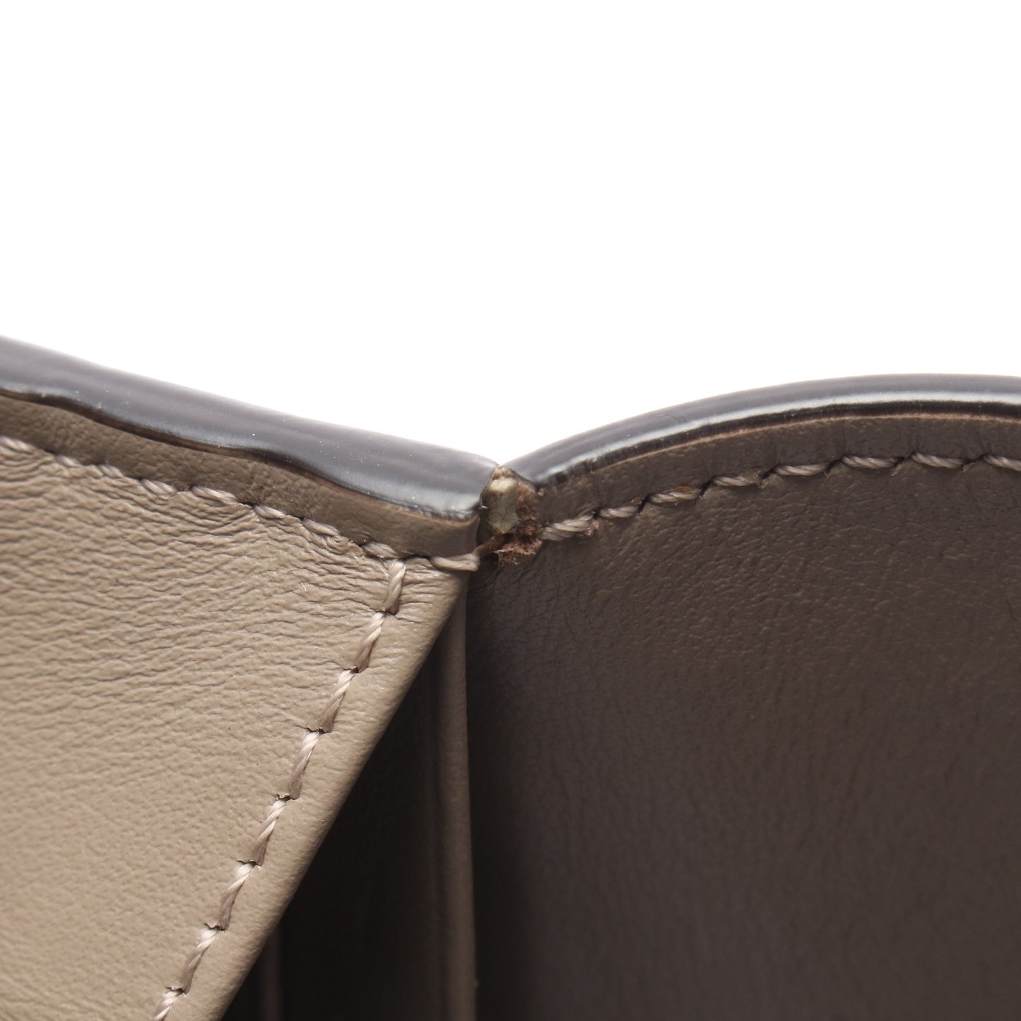 FFダイヤモンド 二つ折り長財布 レザー グレーベージュ グレーブラウン フェンディ 財布・小物 FENDI