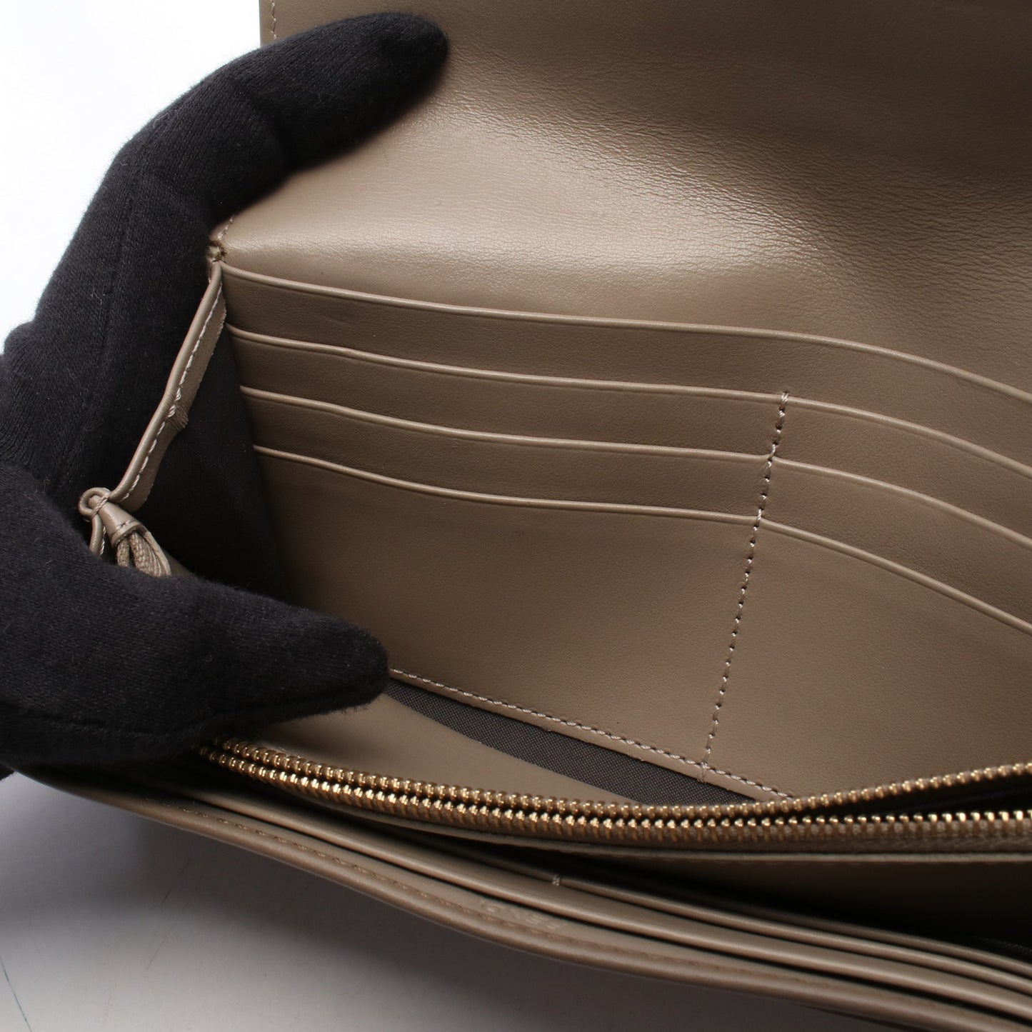 FFダイヤモンド 二つ折り長財布 レザー グレーベージュ グレーブラウン フェンディ 財布・小物 FENDI