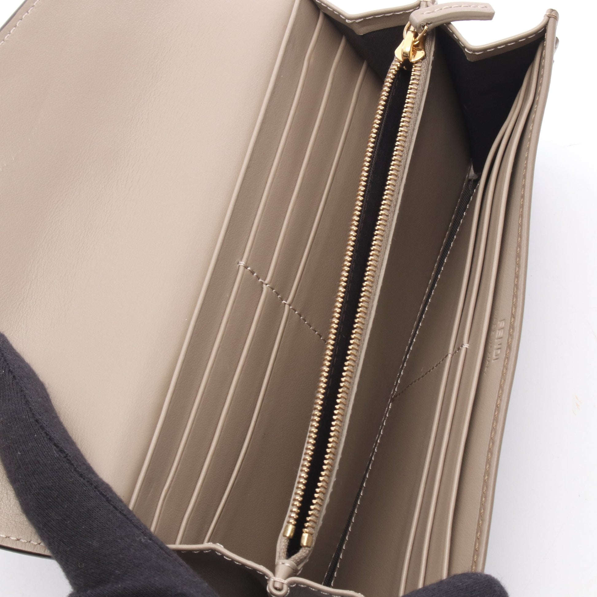 FFダイヤモンド 二つ折り長財布 レザー グレーベージュ グレーブラウン フェンディ 財布・小物 FENDI