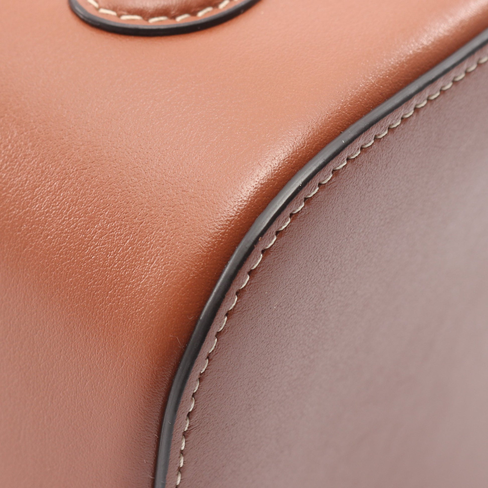 キュイルトリオンフ ミディアム ボックス ショルダーバッグ レザー ブラウン セリーヌ バッグ CELINE
