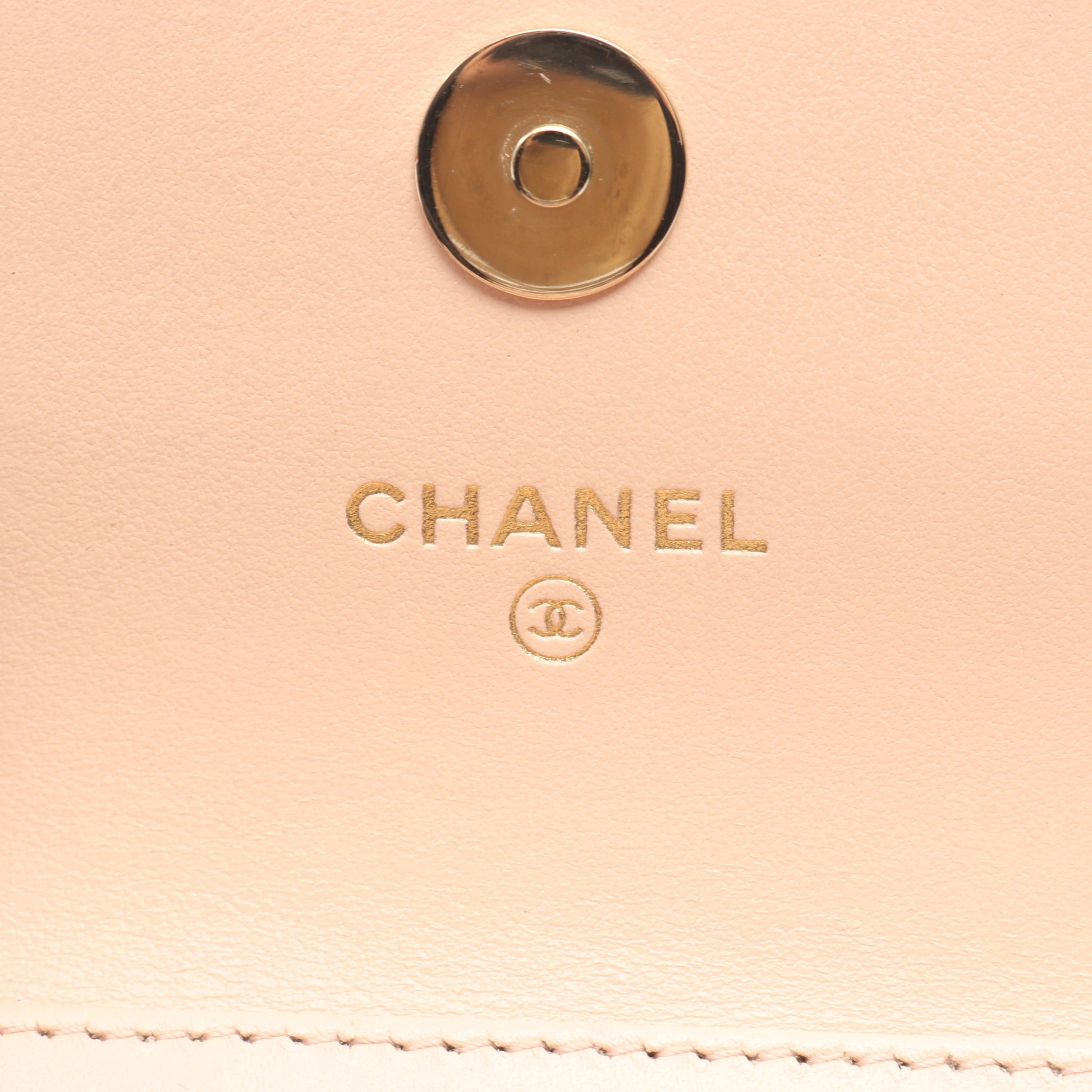 ミニマトラッセ チェーンショルダーバッグ キャビアスキン ピンクベージュ ゴールド金具 シャネル バッグ CHANEL