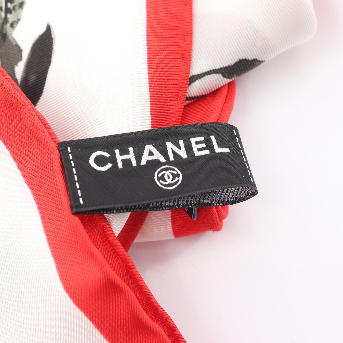 花柄 スカーフ シルク ホワイト レッド マルチカラー シャネル 財布・小物 CHANEL