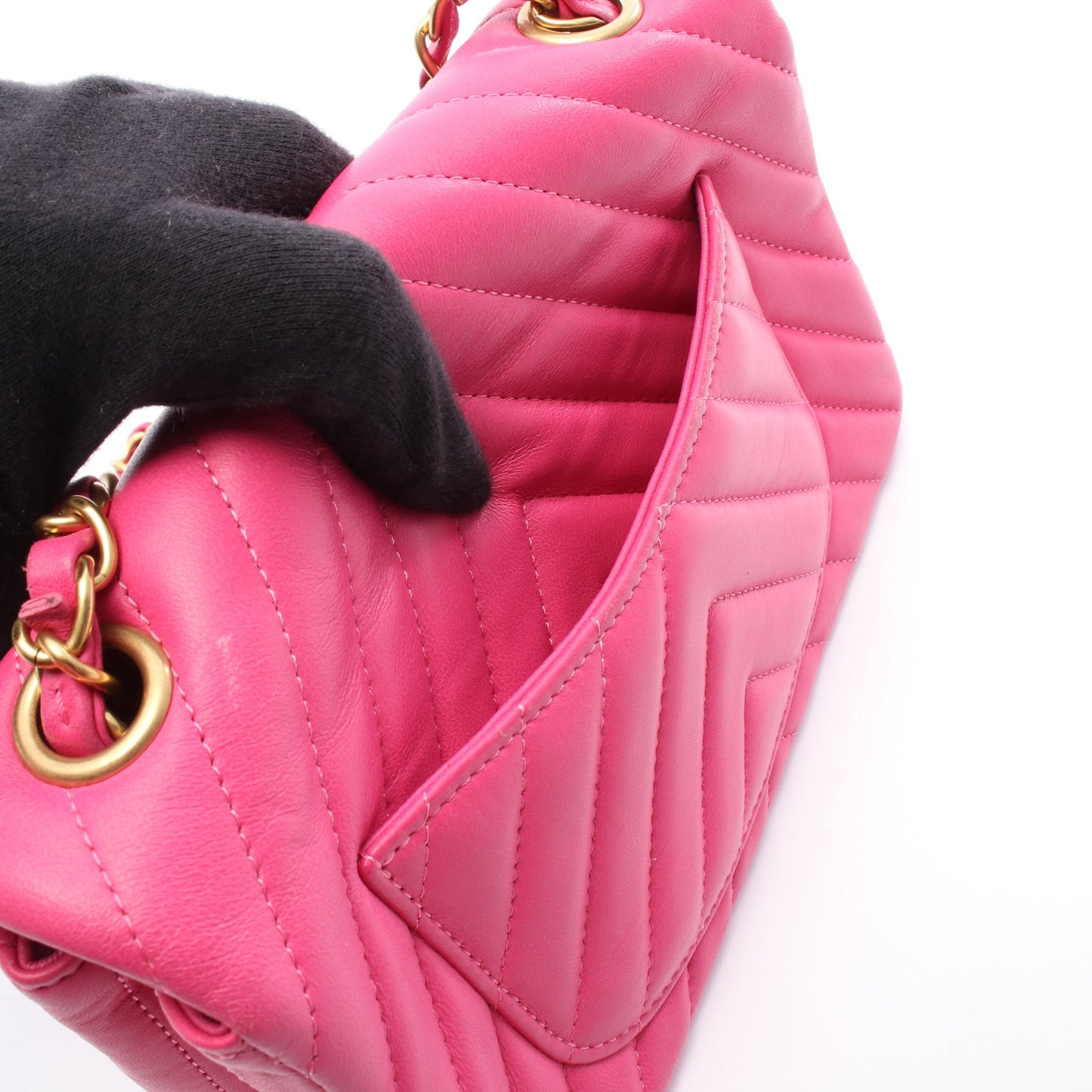 シェブロン Vステッチ ミニ 20 チェーンショルダーバッグ レザー ピンク ゴールド金具 シャネル バッグ CHANEL