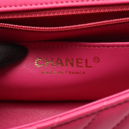 シェブロン Vステッチ ミニ 20 チェーンショルダーバッグ レザー ピンク ゴールド金具 シャネル バッグ CHANEL
