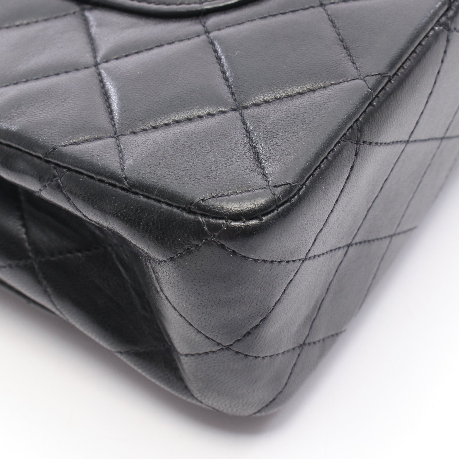 マトラッセ Wフラップ Wチェーンショルダーバッグ ラムスキン ブラック ゴールド金具 シャネル バッグ CHANEL