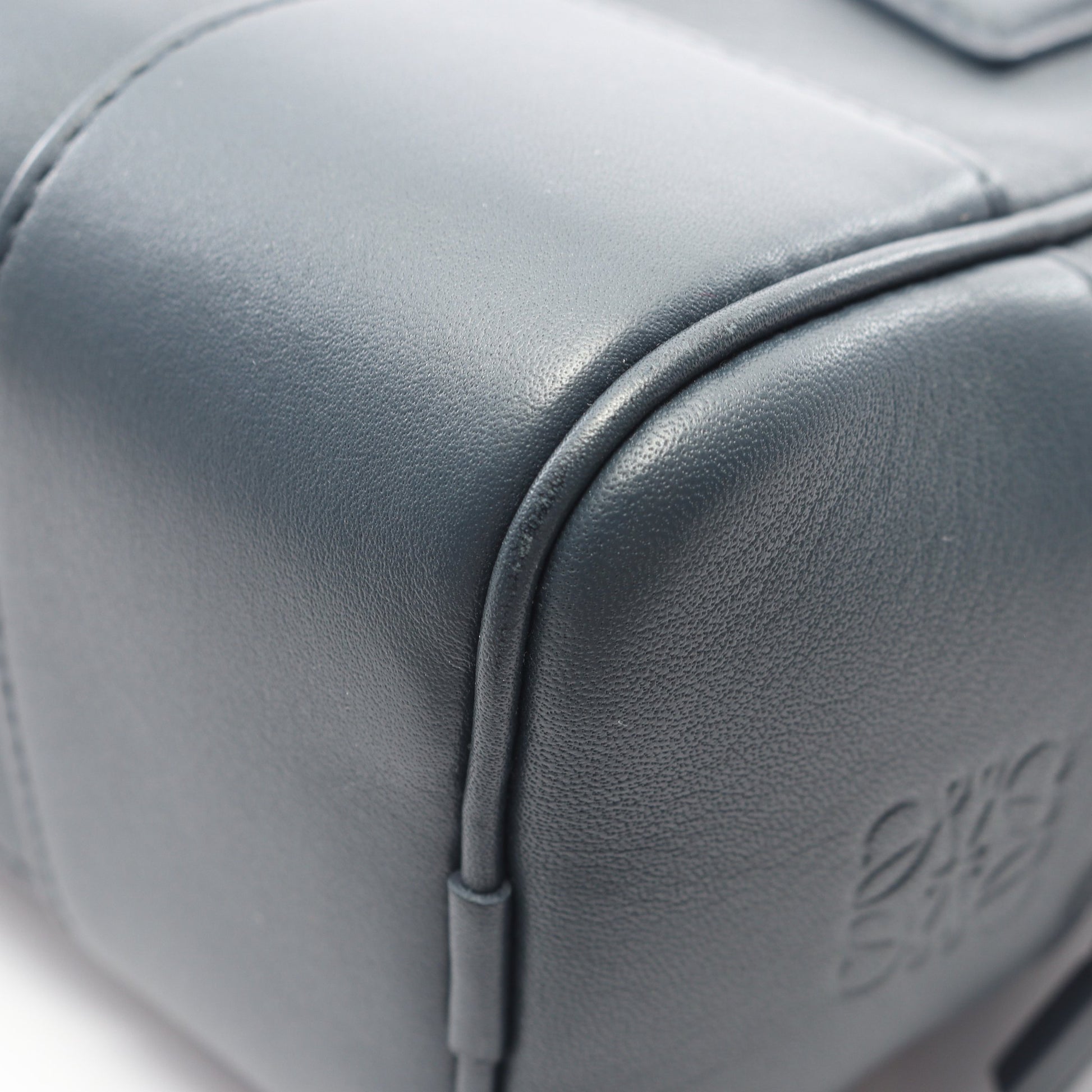 アマソナ16 スクエア ハンドバッグ レザー ダークブルー 2WAY ロエベ バッグ LOEWE