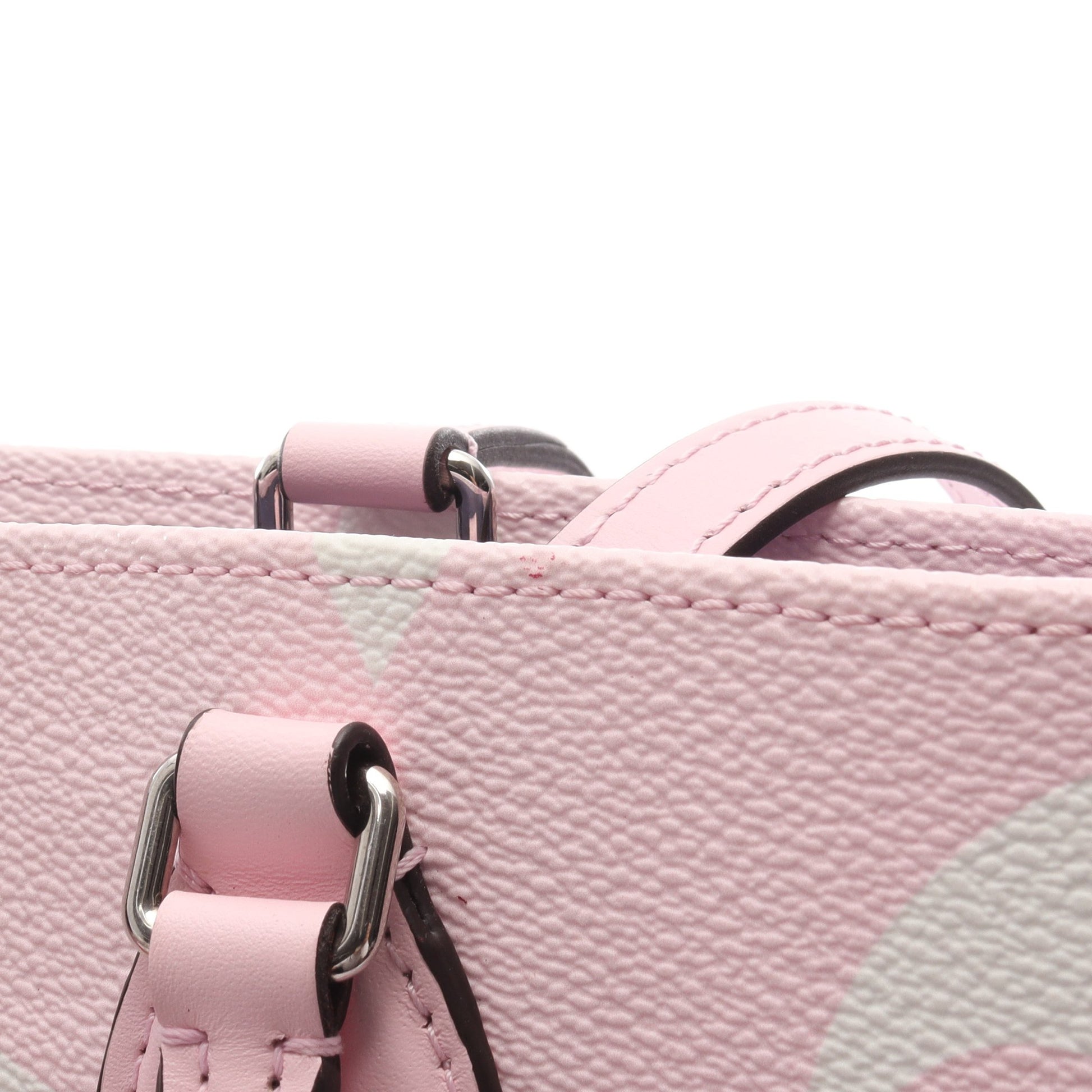 オンザゴー GM LVエスカル パステル ショルダーバッグ PVC レザー ピンク マルチカラー 沖縄限定 2WAY ルイヴィトン バッグ LOUIS VUITTON