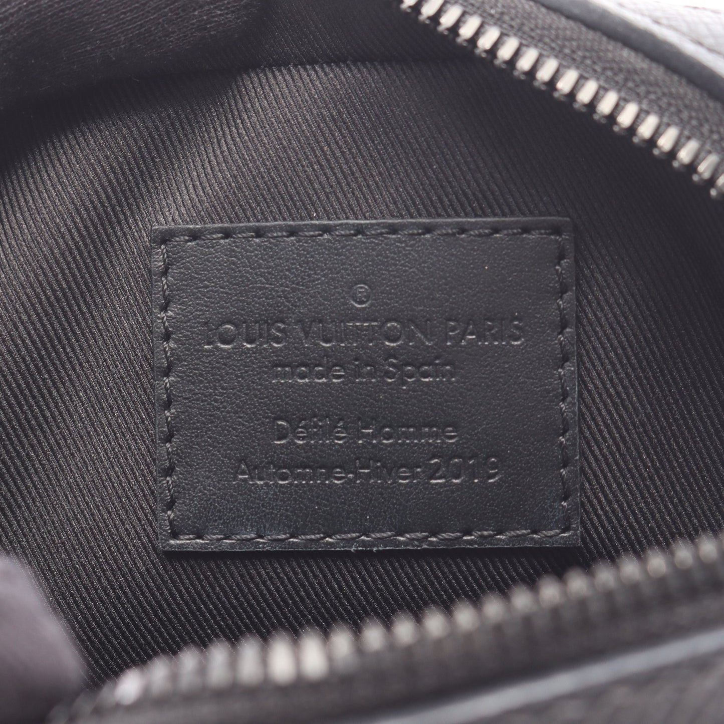ダヌーブメッセンジャー タイガ ノワール ショルダーバッグ レザー ブラック ルイヴィトン バッグ LOUIS VUITTON