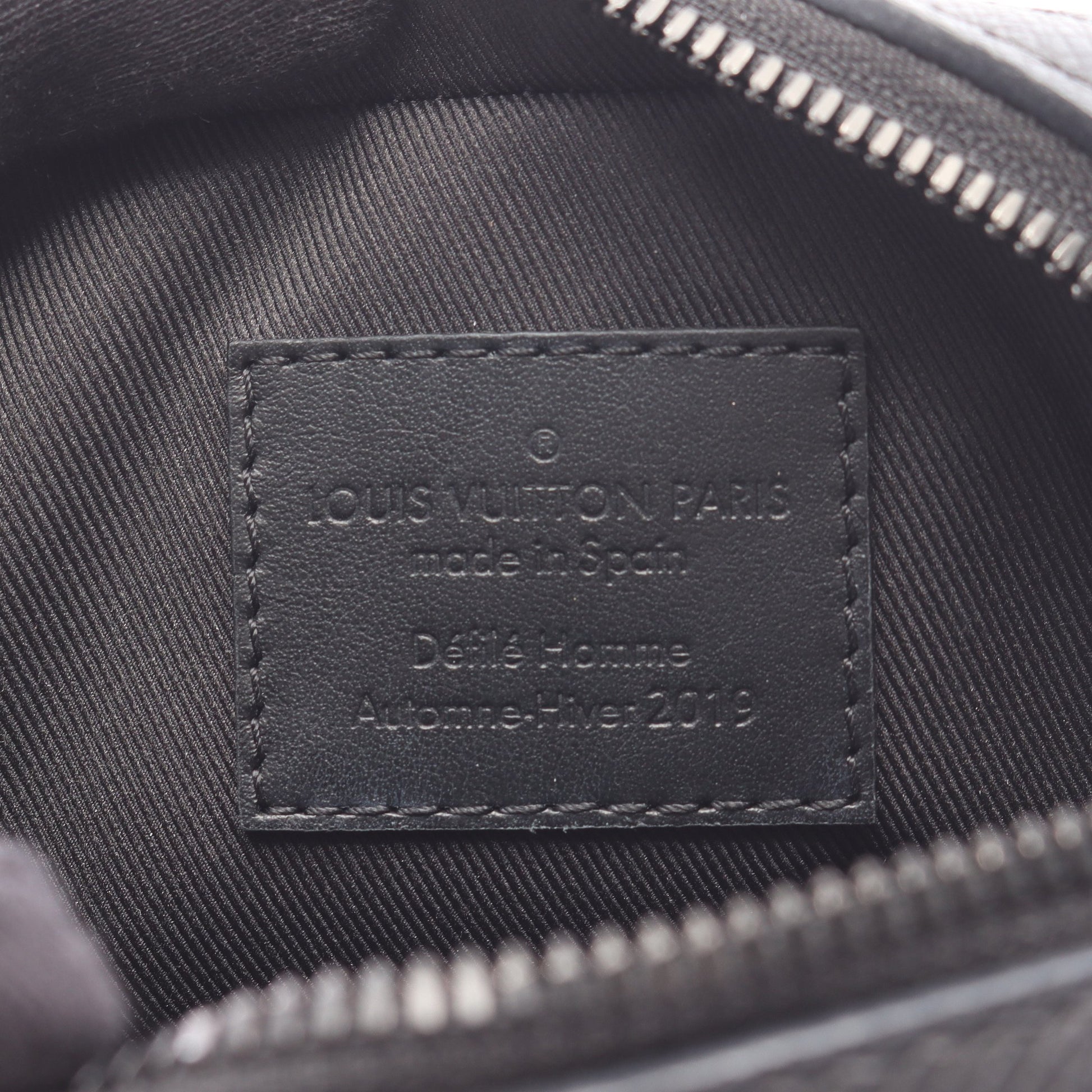 ダヌーブメッセンジャー タイガ ノワール ショルダーバッグ レザー ブラック ルイヴィトン バッグ LOUIS VUITTON