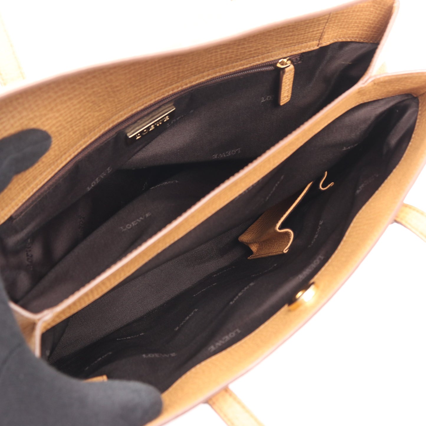 ハンドバッグ ロゴ型押し レザー ベージュ ロエベ バッグ LOEWE