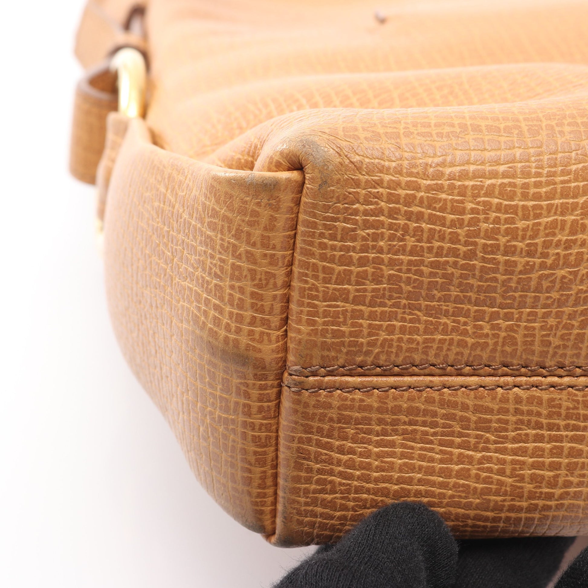 ショルダーバッグ ロゴ型押し レザー ベージュ ロエベ バッグ LOEWE