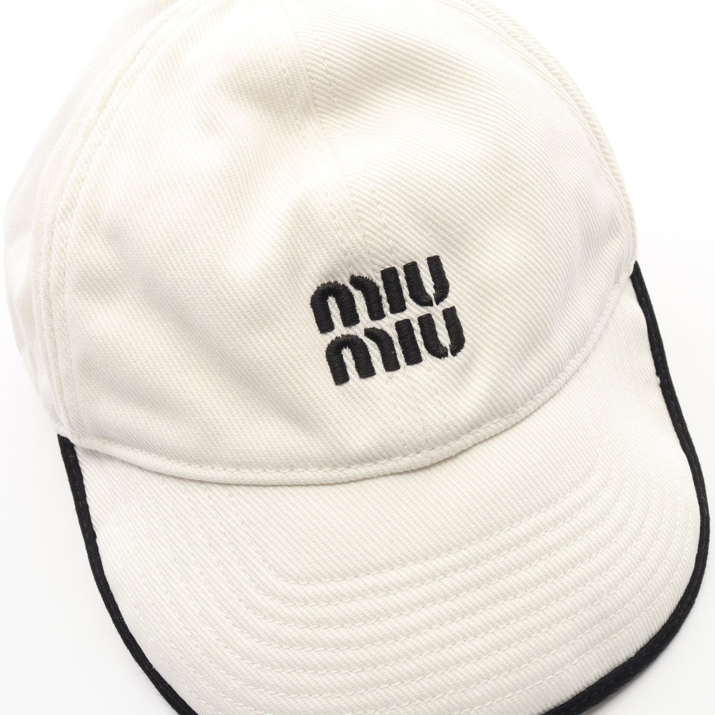 ロゴ刺繍 ベースボール キャップ コットン ホワイト ブラック ミュウミュウ 財布・小物 miu miu