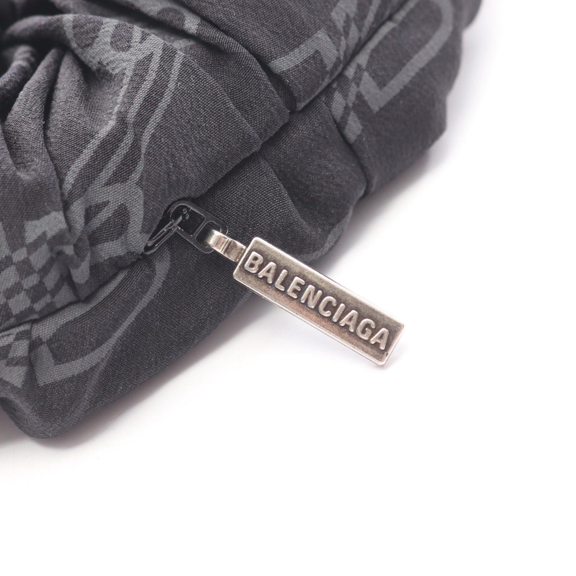 BBモノグラム シュシュ ヘアアクセサリー シルク ブラック ダークグレー バレンシアガ アクセサリー BALENCIAGA