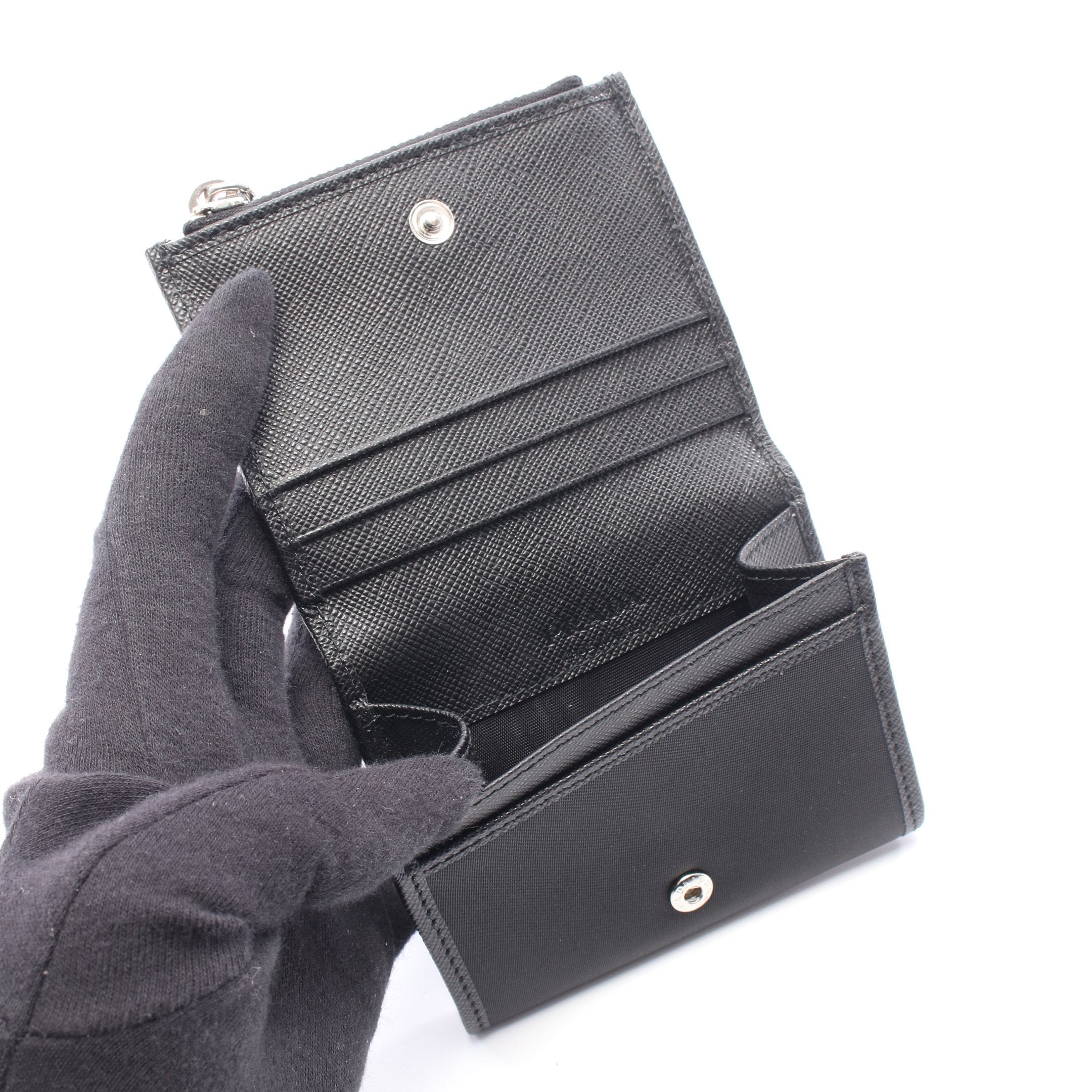 Re-Nylon 二つ折り財布 ナイロン レザー ブラック プラダ – RECLO