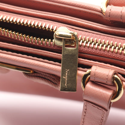 ヴァラリボン 2WAY ハンドバッグ レザー ピンク サルヴァトーレフェラガモ バッグ Salvatore Ferragamo