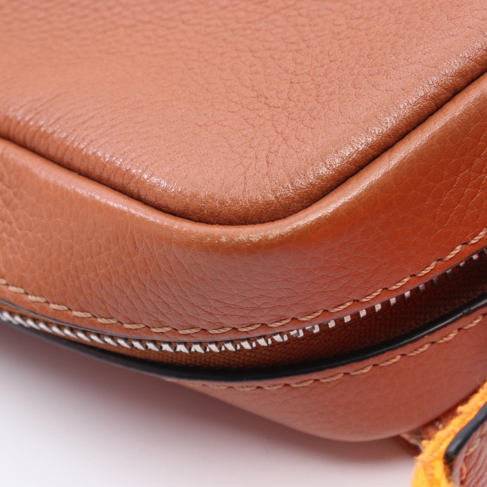 ミリタリー メッセンジャーバッグ XS ショルダーバッグ レザー ブラウン オレンジ ロエベ バッグ LOEWE