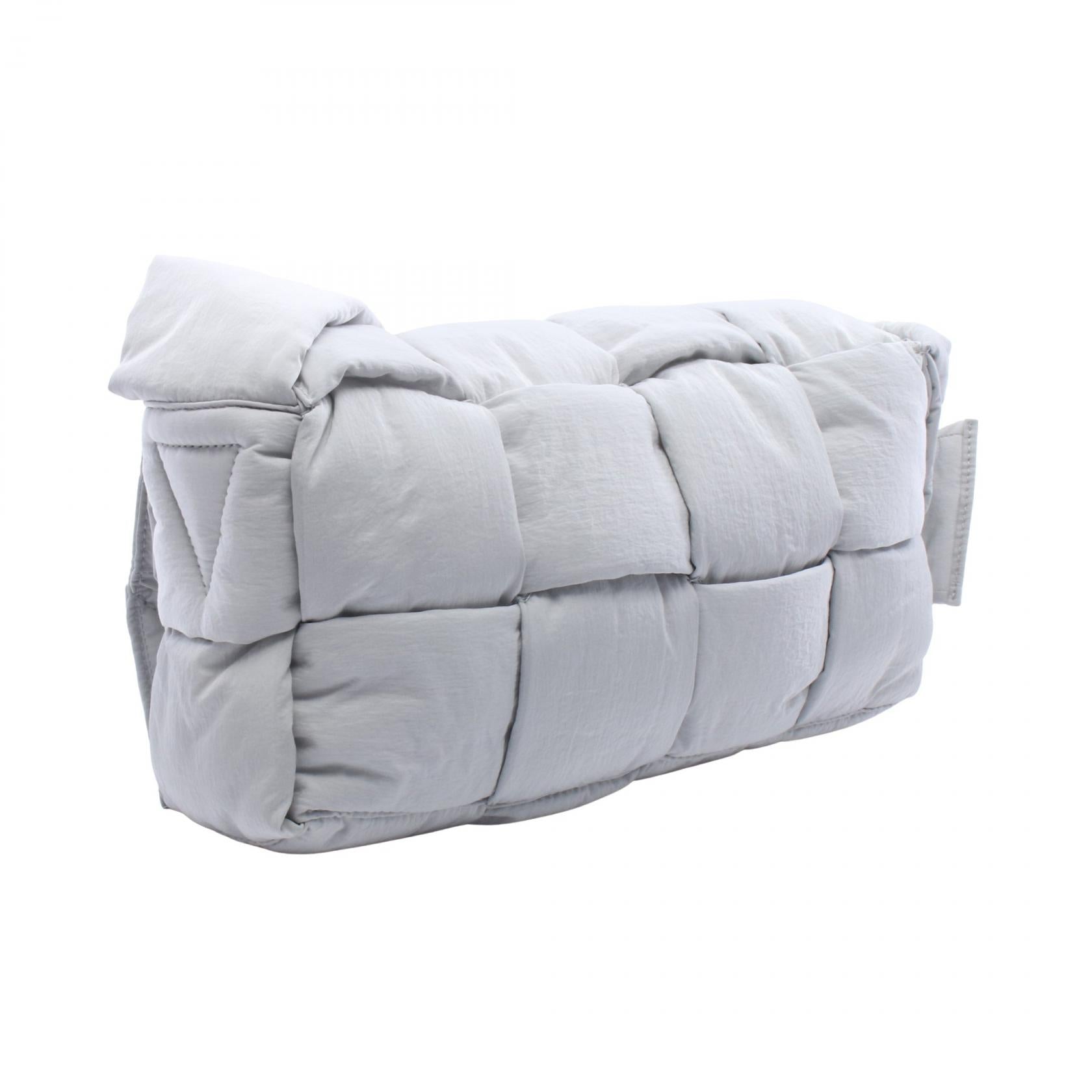PADDED TECH CASSETTE パデッド テック カセット ショルダーバッグ ナイロン ライトグレー ボッテガヴェネタ バッグ BOTTEGA VENETA